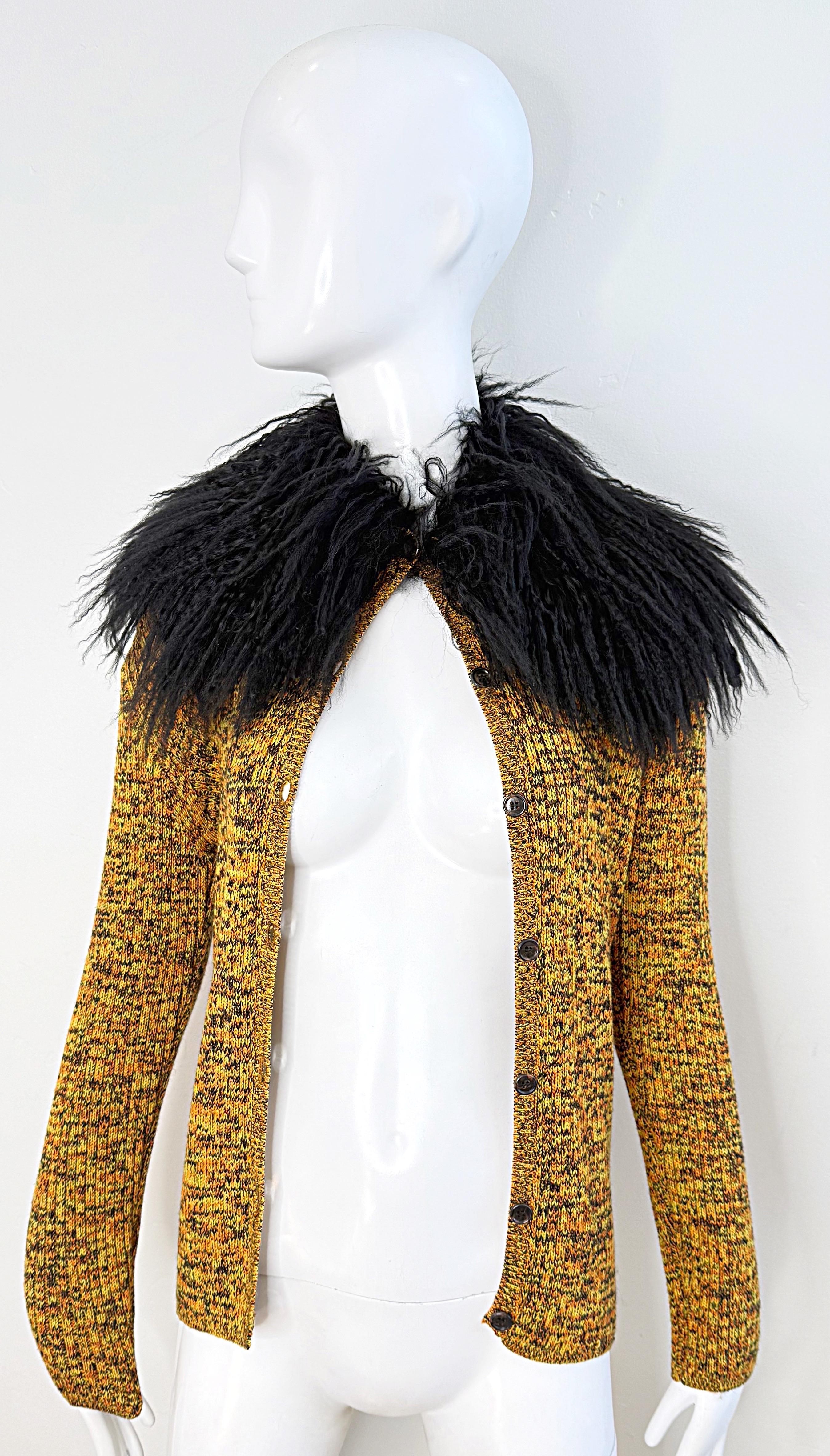 Chaqueta de punto Yves Saint Laurent de los años 70 Cuello de piel de mongol Mohair suave YSL de los años 70 en venta 8