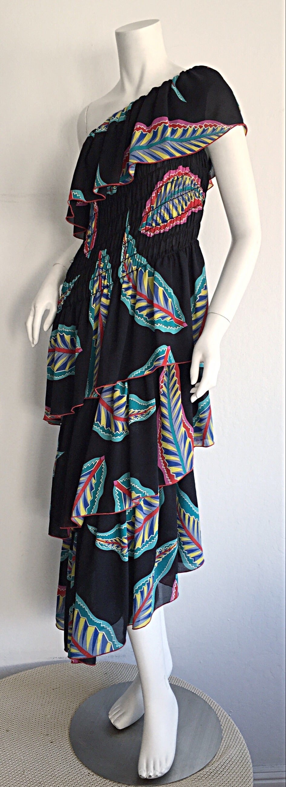 Vintage 1970s Lillie Rubin One - Shoulder Feather Tiered Asymmetrical Boho Dress In Excellent Condition In San Diego, CA