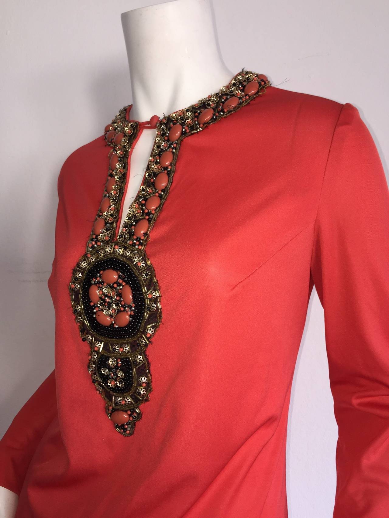 Beautiful 1960s Vintage Coral Beaded Jersey Jeweled / Beaded Tunic In Excellent Condition In San Diego, CA