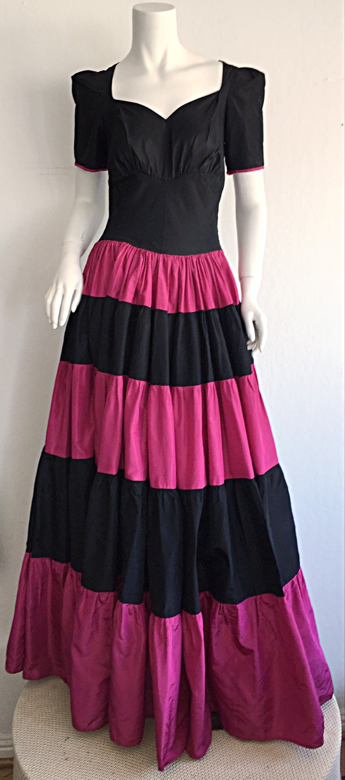 Stunning 1950s Hattie Carnegie Pink + Black Silk Taffeta Vintage Sweetheart Gown 2