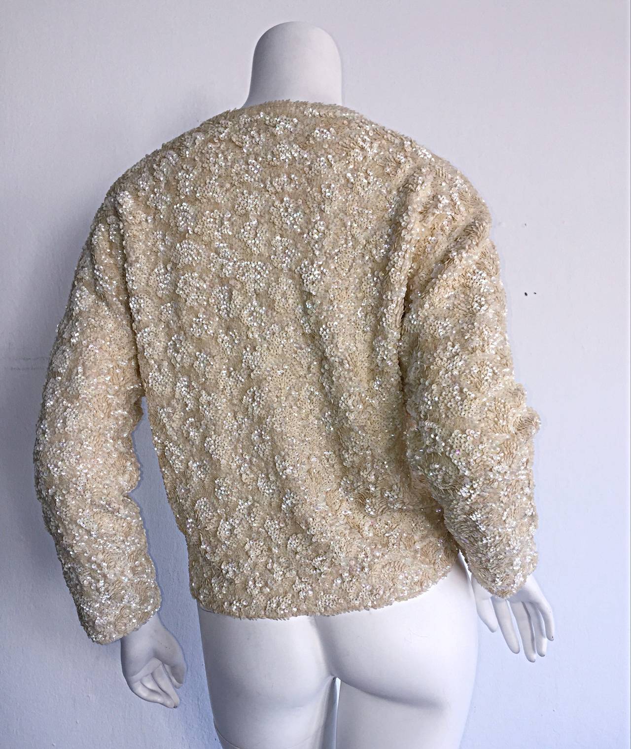 Exquisite 1960s All Over Sequin Iridescent Ivory Wool Vintage Cardigan In Excellent Condition For Sale In San Diego, CA