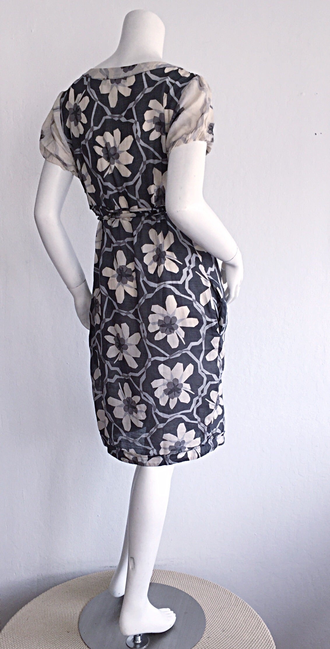 Max Mara Gray + White Flower Print Faux Wrap Dress w/ Pockets For Sale ...