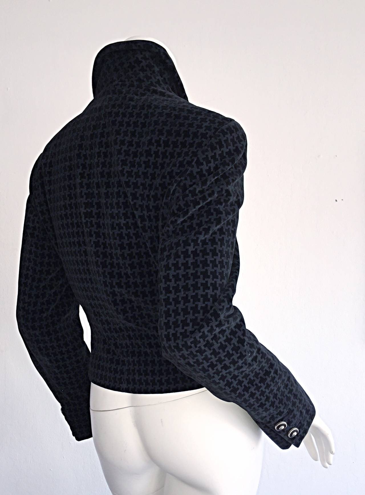 1990s Vintage Gianni Versace Pre - Death Black Velvet Houndstooth Jacket 1