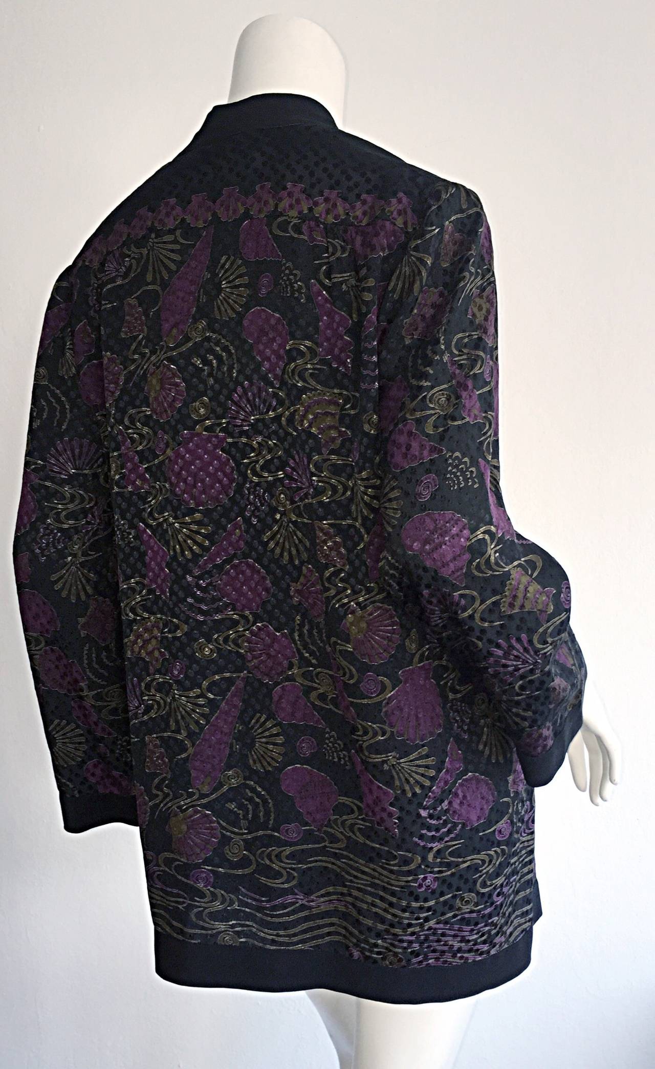Black Vintage Janice Wainwright Fan Print Silk Kimono Smoking Jacket Blouse