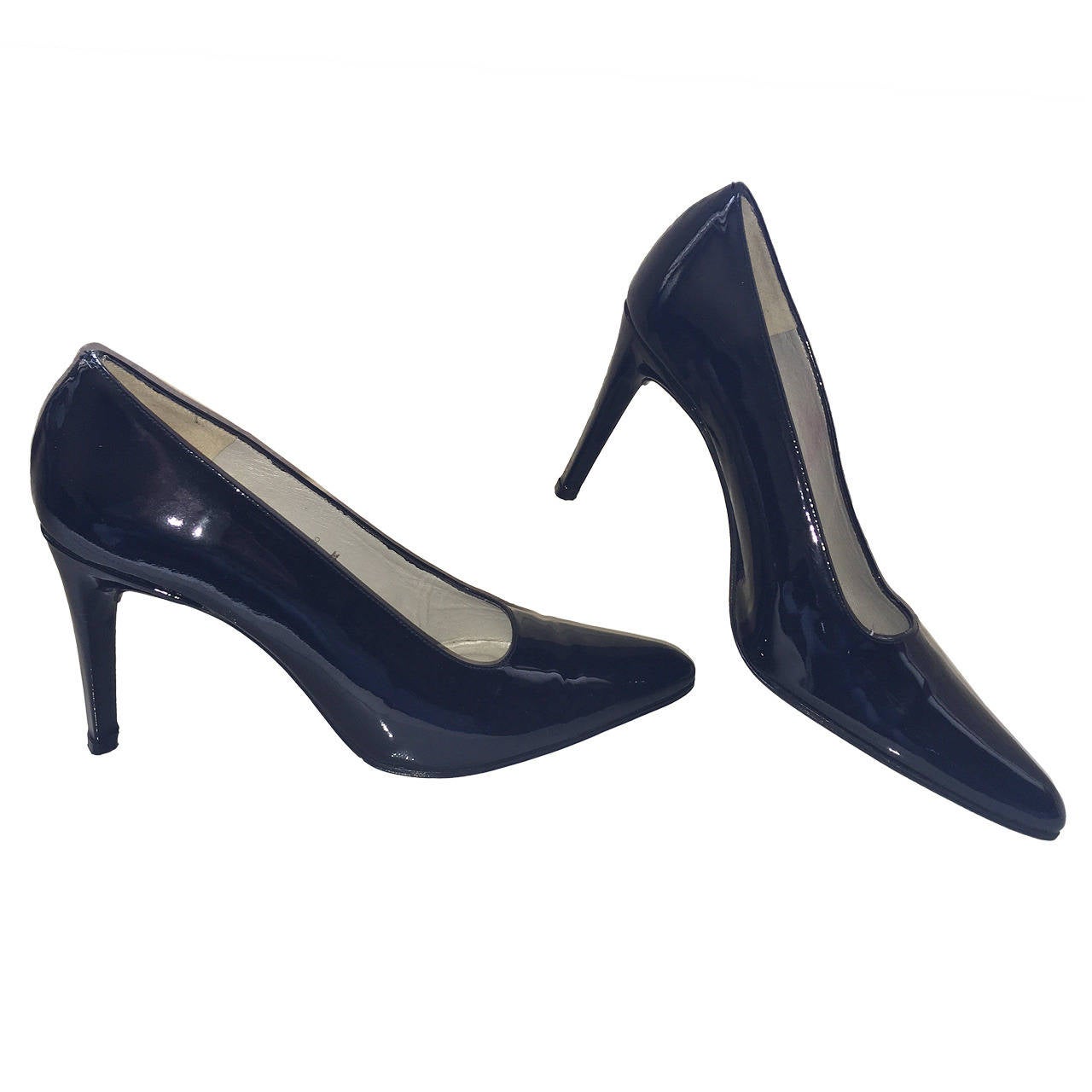 Vintage Carlos Falchi Klassische Schwarze Lackleder Pumps / Heels / Schuhe Größe 8 im Angebot