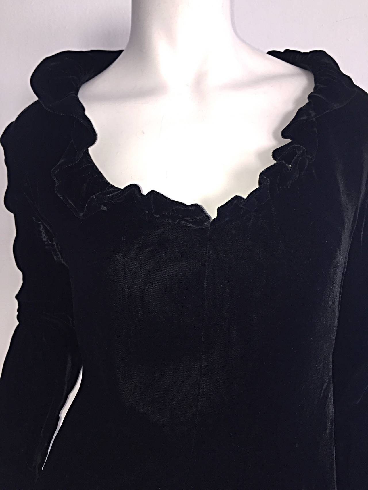 Women's Beautiful 1960s Mollie Parnis Black Silk Velvet Mod A - Line Dress