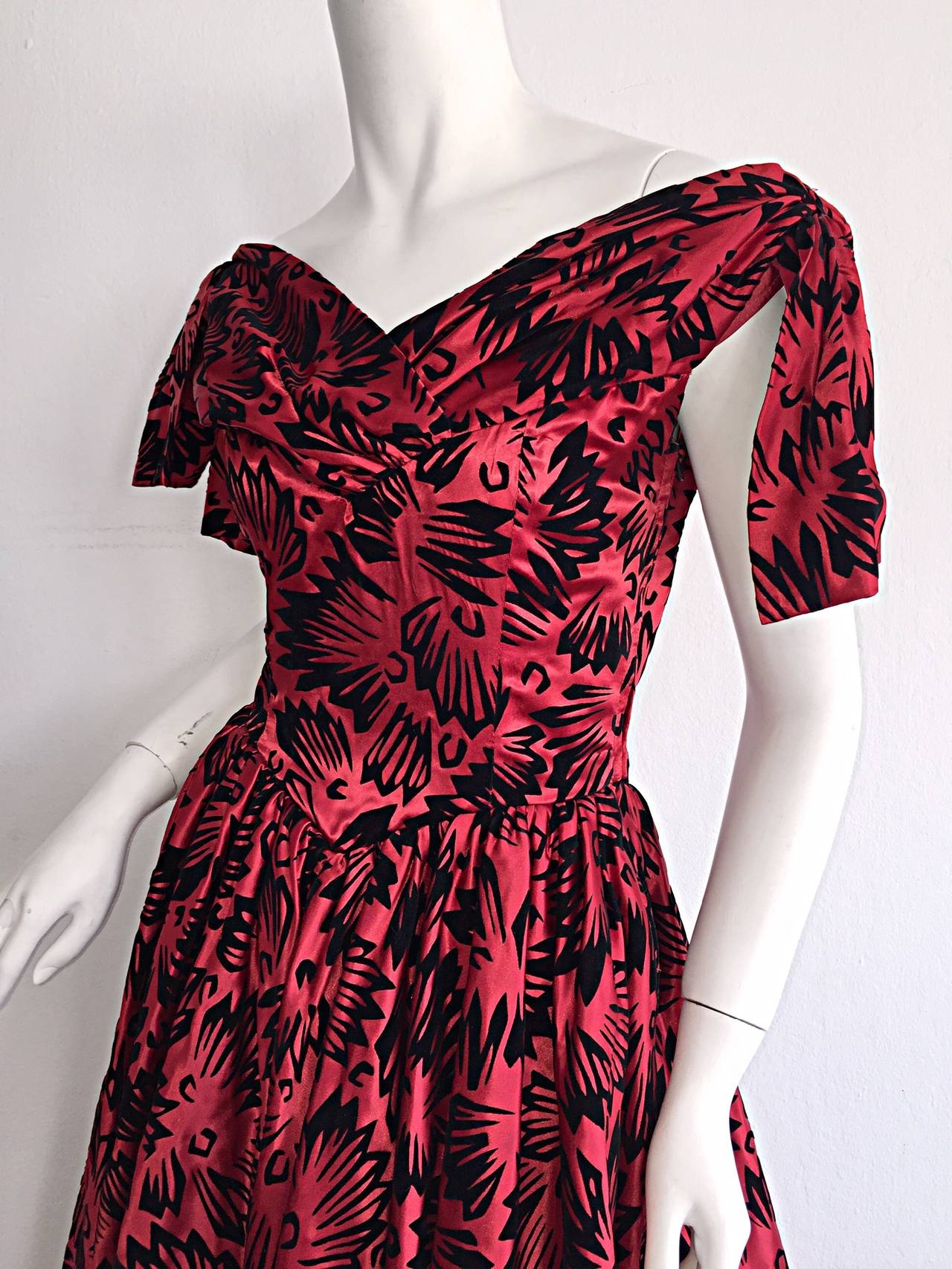 Black Beautiful Vintage Arnold Scaasi Attr. Taffeta Velvet ' Grass ' Print Dress