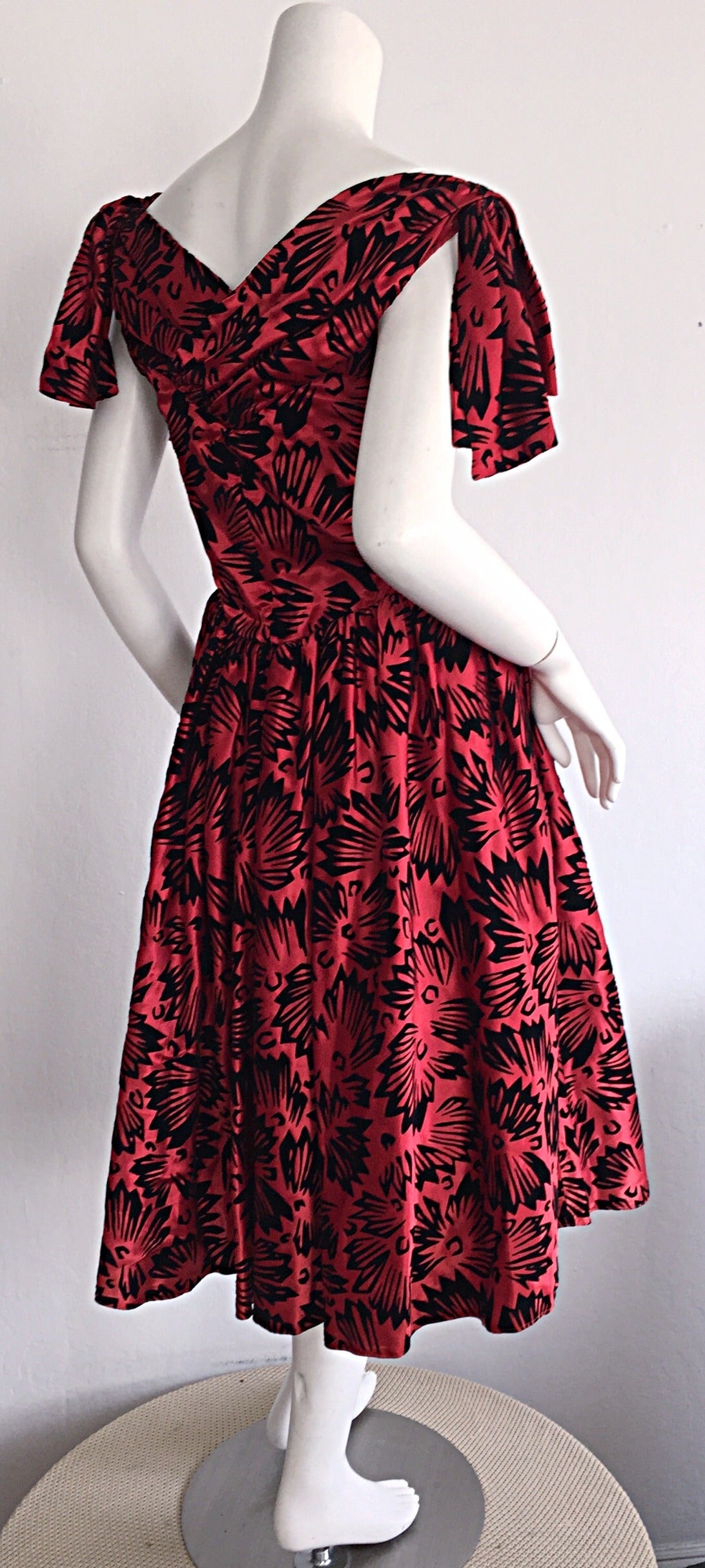 Women's Beautiful Vintage Arnold Scaasi Attr. Taffeta Velvet ' Grass ' Print Dress