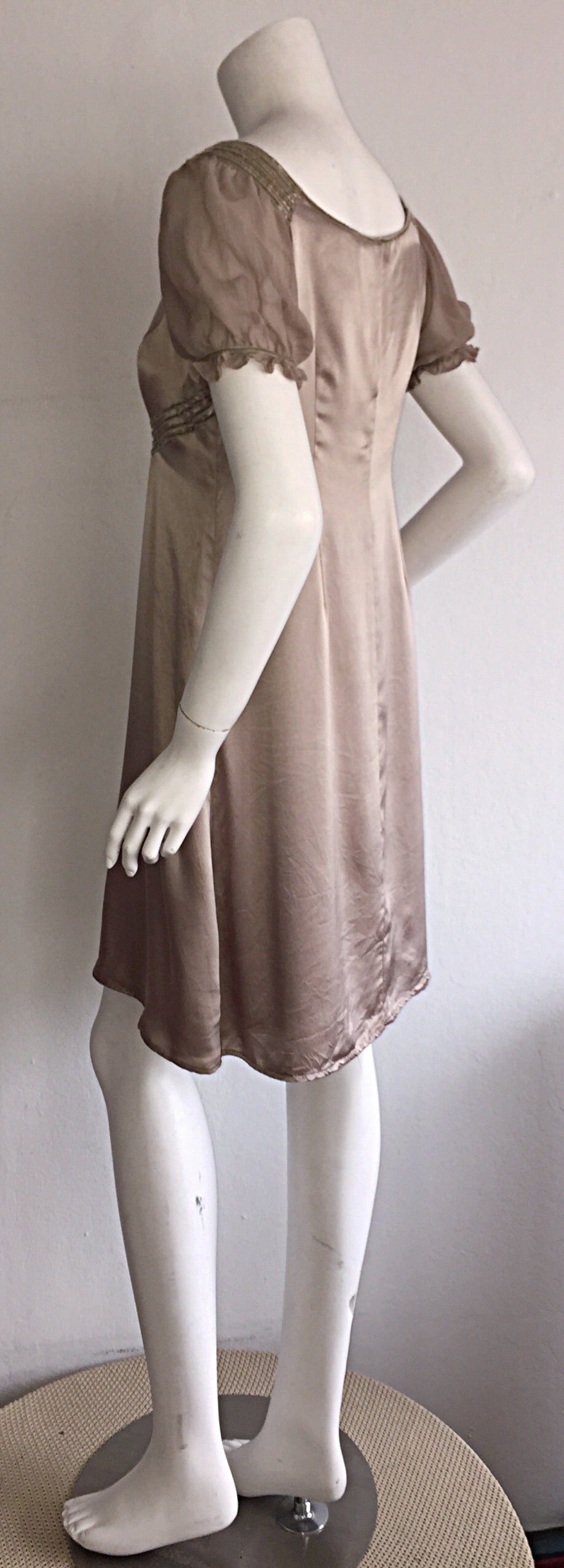 Marc Jacobs Champagne Gold / Beige ' Fluid ' Silk Romantic Babydoll Dress In Excellent Condition For Sale In San Diego, CA