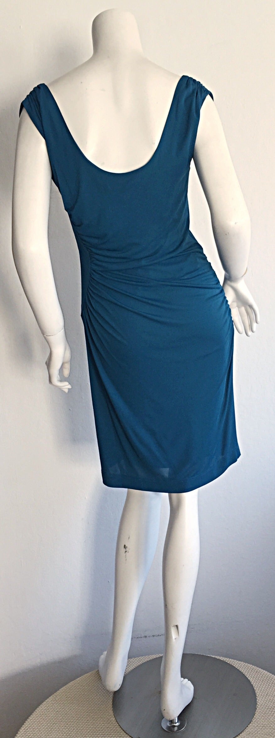 1990 Alberta Ferretti Taglia 6 / 8 Vestito Greciano Drappeggiato in Jersey Blu Vintage in vendita 3