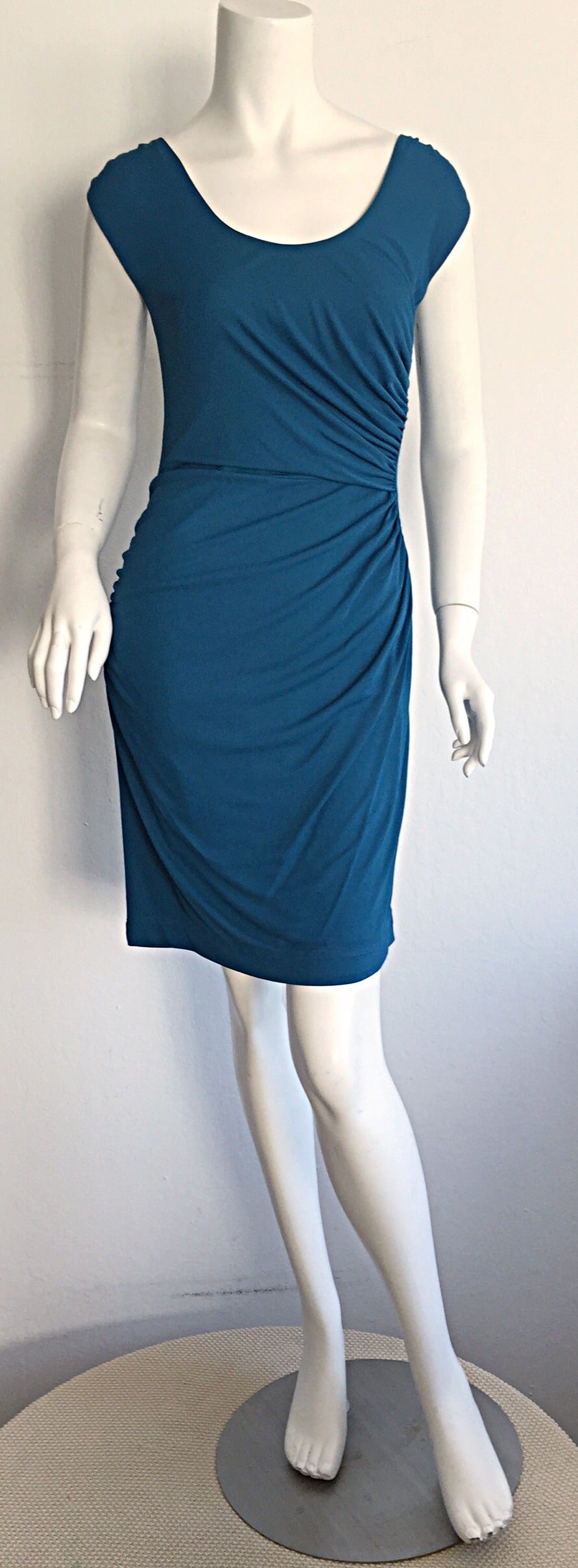 1990 Alberta Ferretti Taglia 6 / 8 Vestito Greciano Drappeggiato in Jersey Blu Vintage in vendita 4