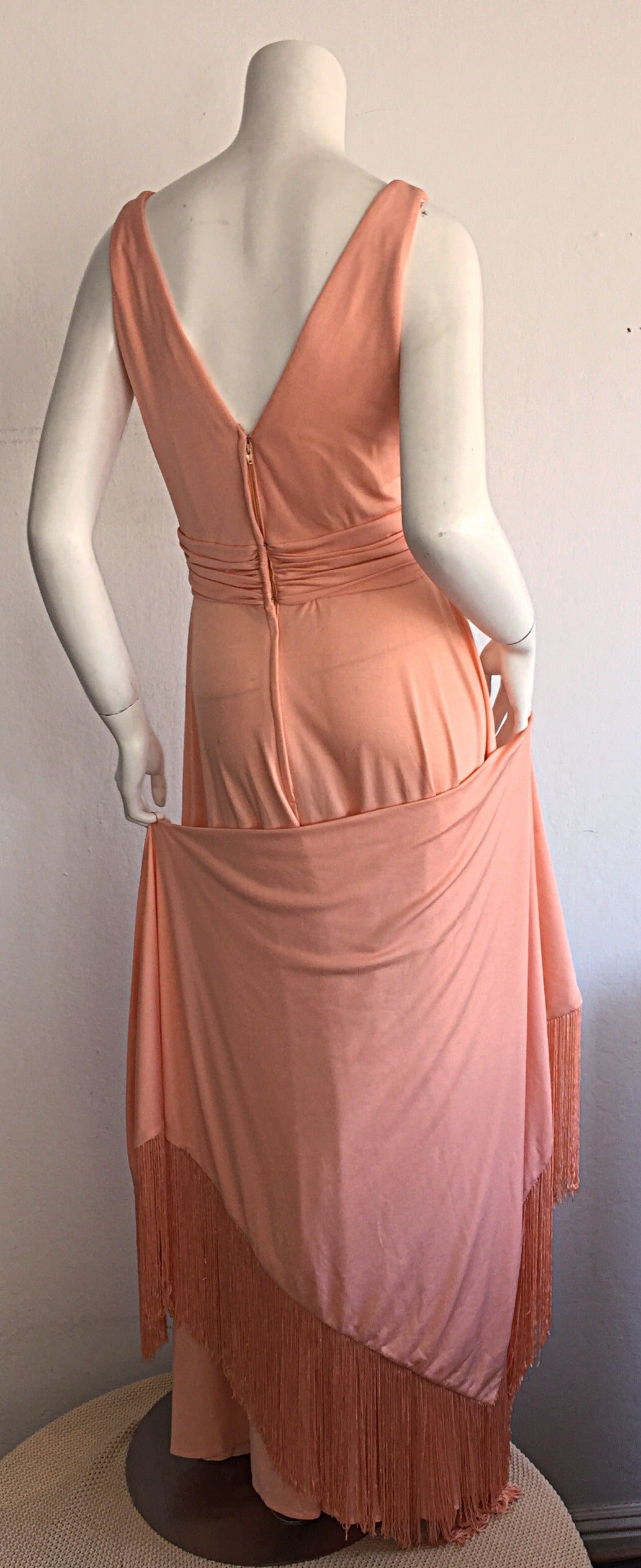 1970s Perullo for Fred Perlberg Coral Jersey Key - Hole Disco Maxi Dress + Shawl In Excellent Condition In San Diego, CA