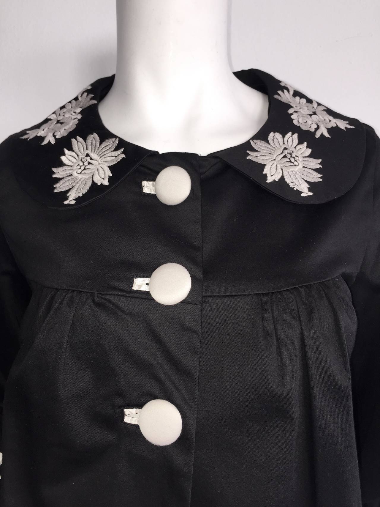 Wonderful Marc Jacobs Black + White Floral Cotton Trapeze / Swing Jacket In Excellent Condition In San Diego, CA