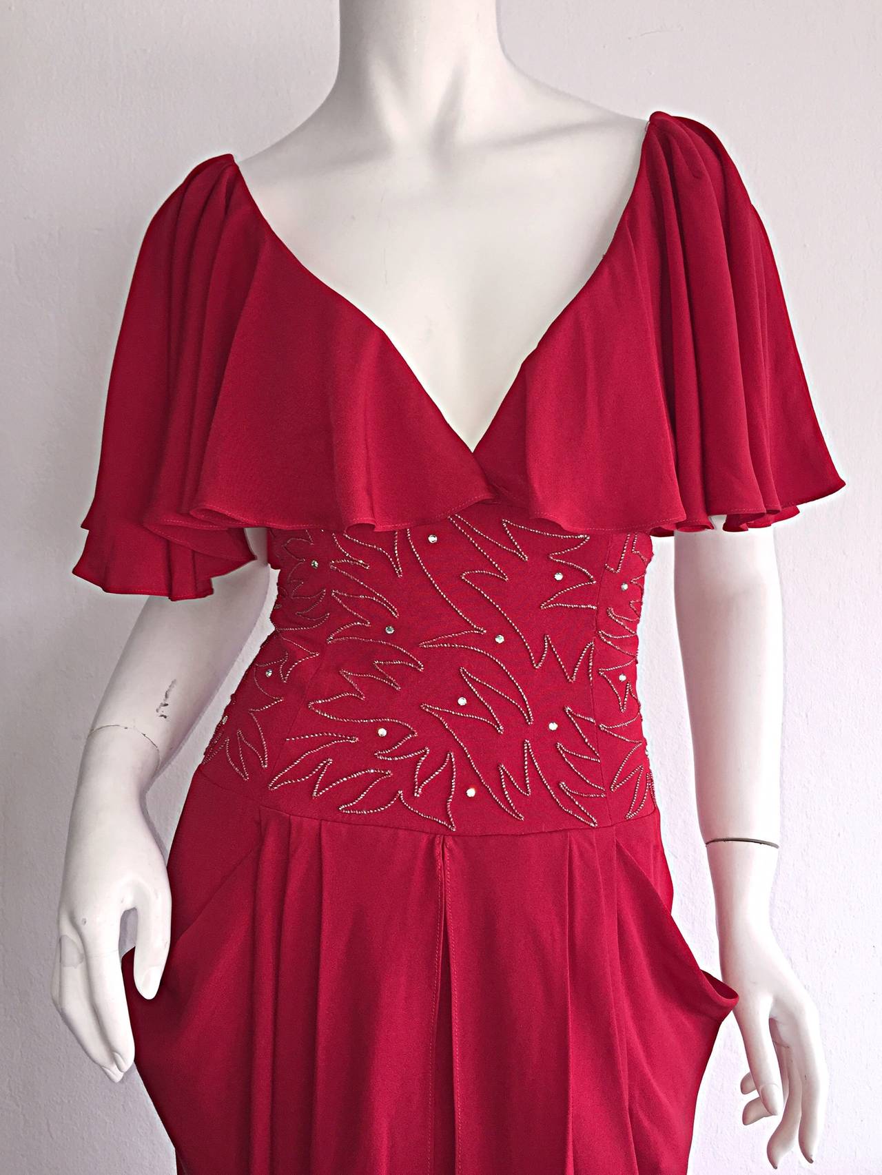Schönes schönes Vintage Eletra Casadei Lippenstift rotes Flatterkleid mit Strasssteinen Damen im Angebot