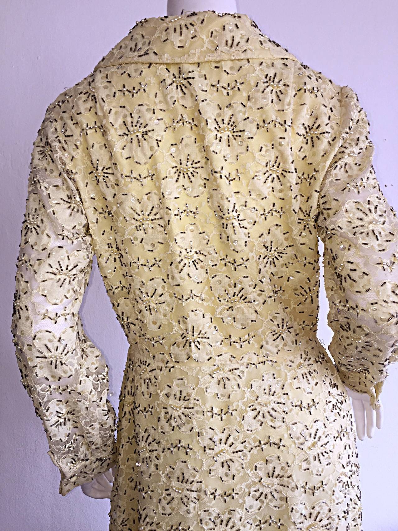 Beautiful Jack Bryan 1960s 1970s Pale Yellow Heavily Beaded Lace Dress For Sale 2