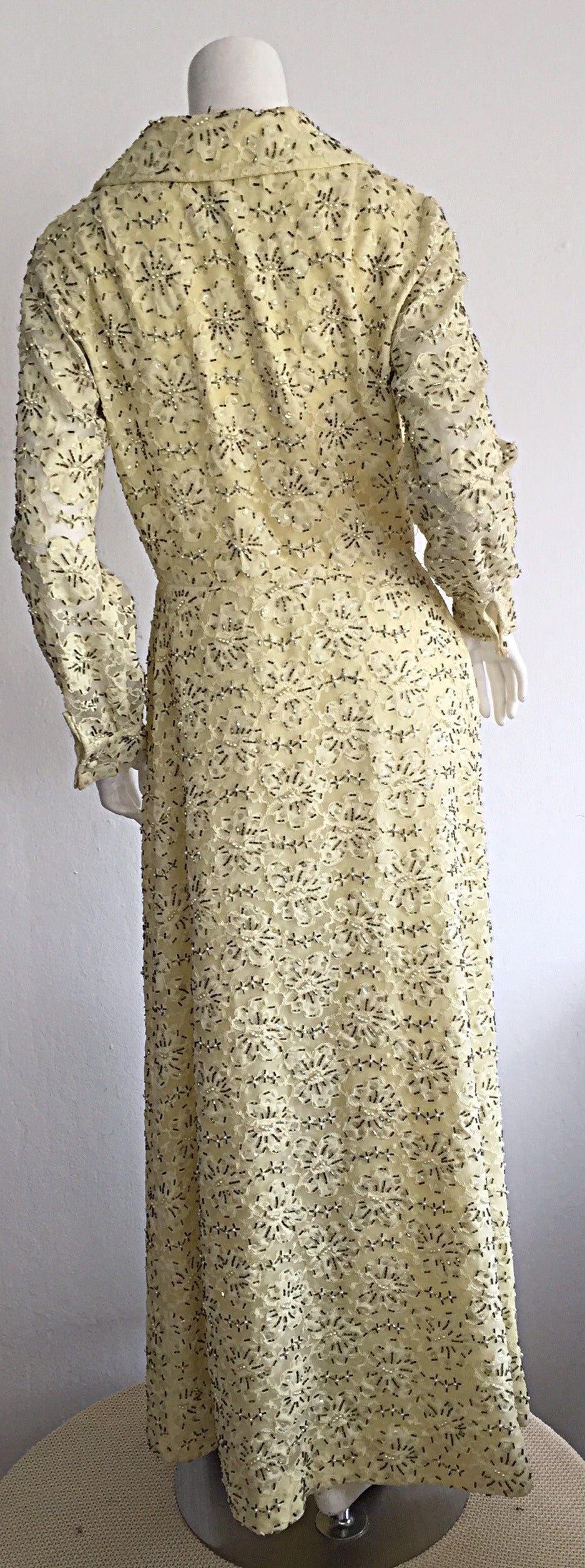 Beautiful Jack Bryan 1960s 1970s Pale Yellow Heavily Beaded Lace Dress For Sale 3