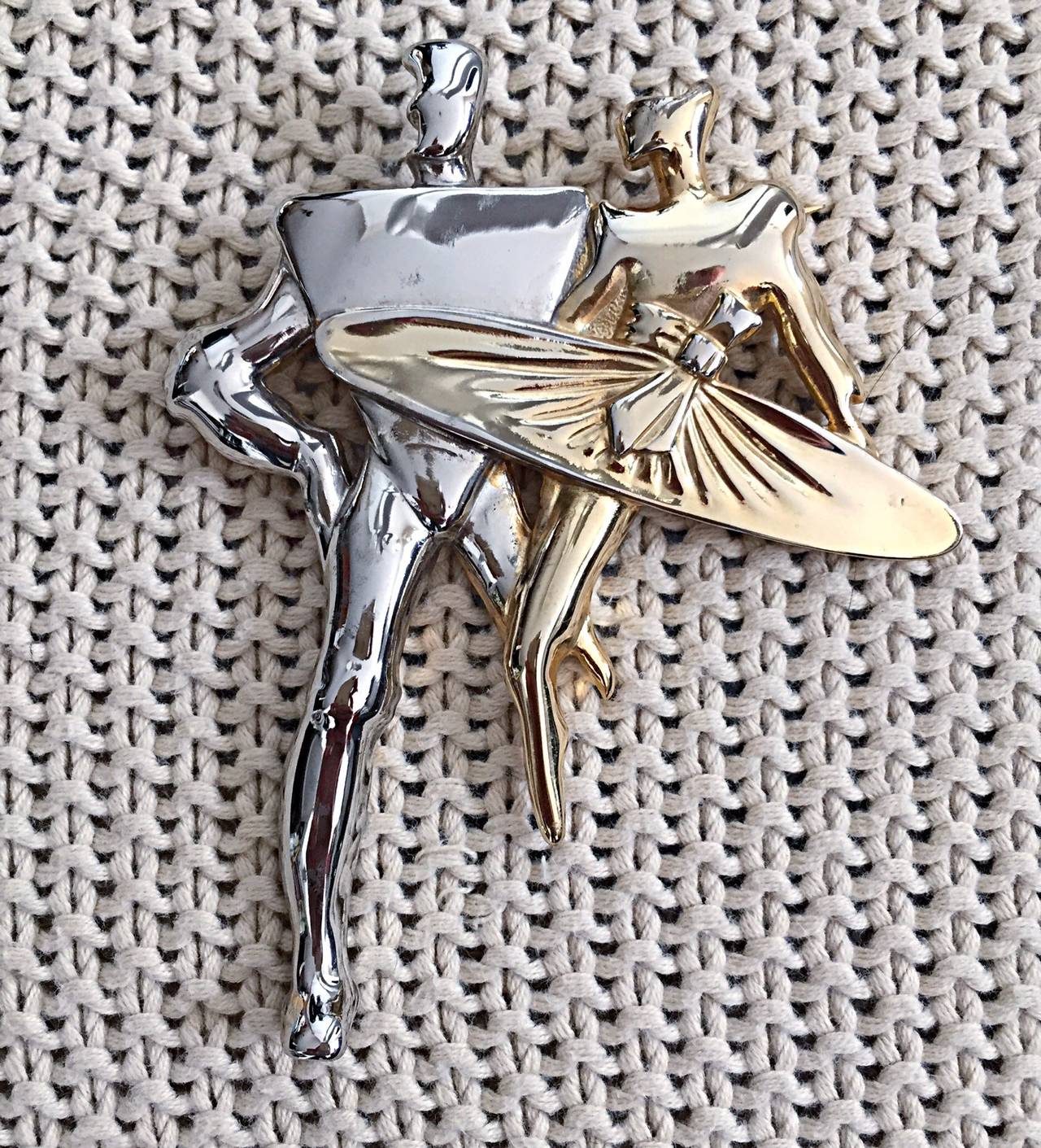 1960s 60s Vintage Pierre Cardin Modernist Gold + Silver Two Tone Large Brooch For Sale 2