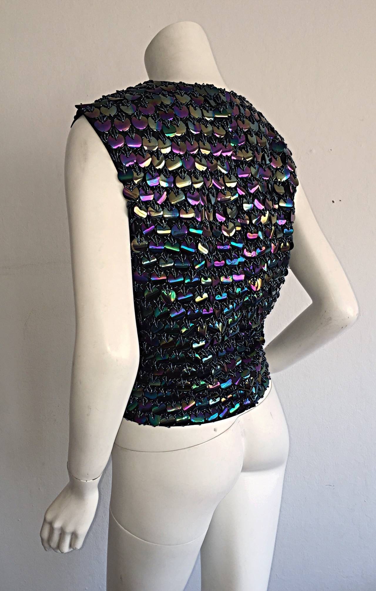 Fabulous 1950s Gene Shelly's Fully Beaded Iridescent Paillettes Silk Blouse Top In Excellent Condition For Sale In San Diego, CA