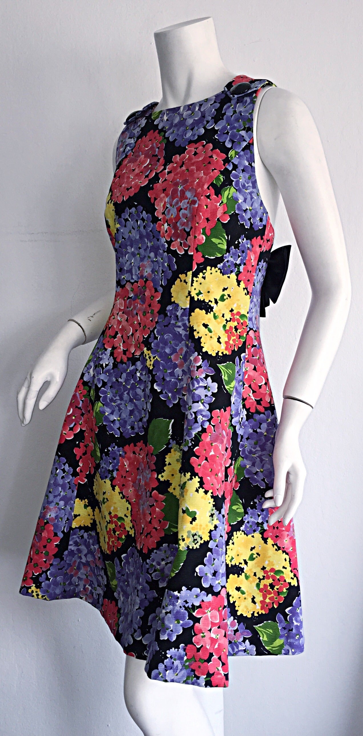 Gorgeous Vintage BIll Blass ' Hydrangea ' Criss Cross Back Bow Dress