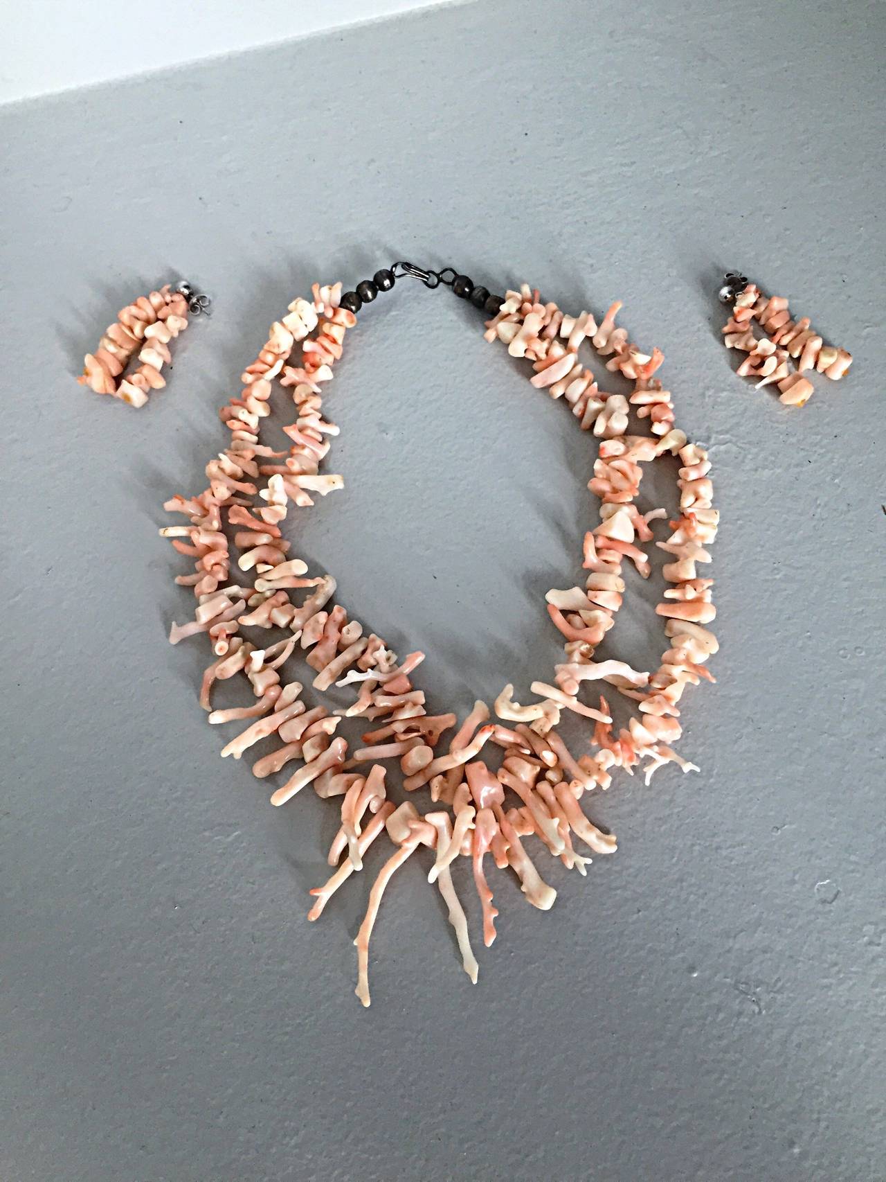 Exquisite 1960s / 1970s Long Branch Angel Skin Coral Necklace + Earrings Set In Excellent Condition In San Diego, CA
