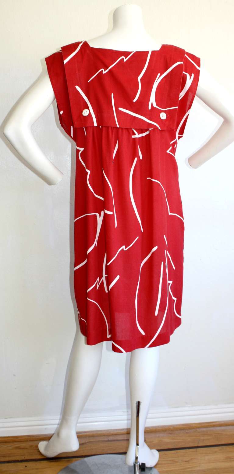 Bill Tice Hand Painted Vintage Red Cotton Graffiti Abstract Empire Dress In Excellent Condition For Sale In San Diego, CA