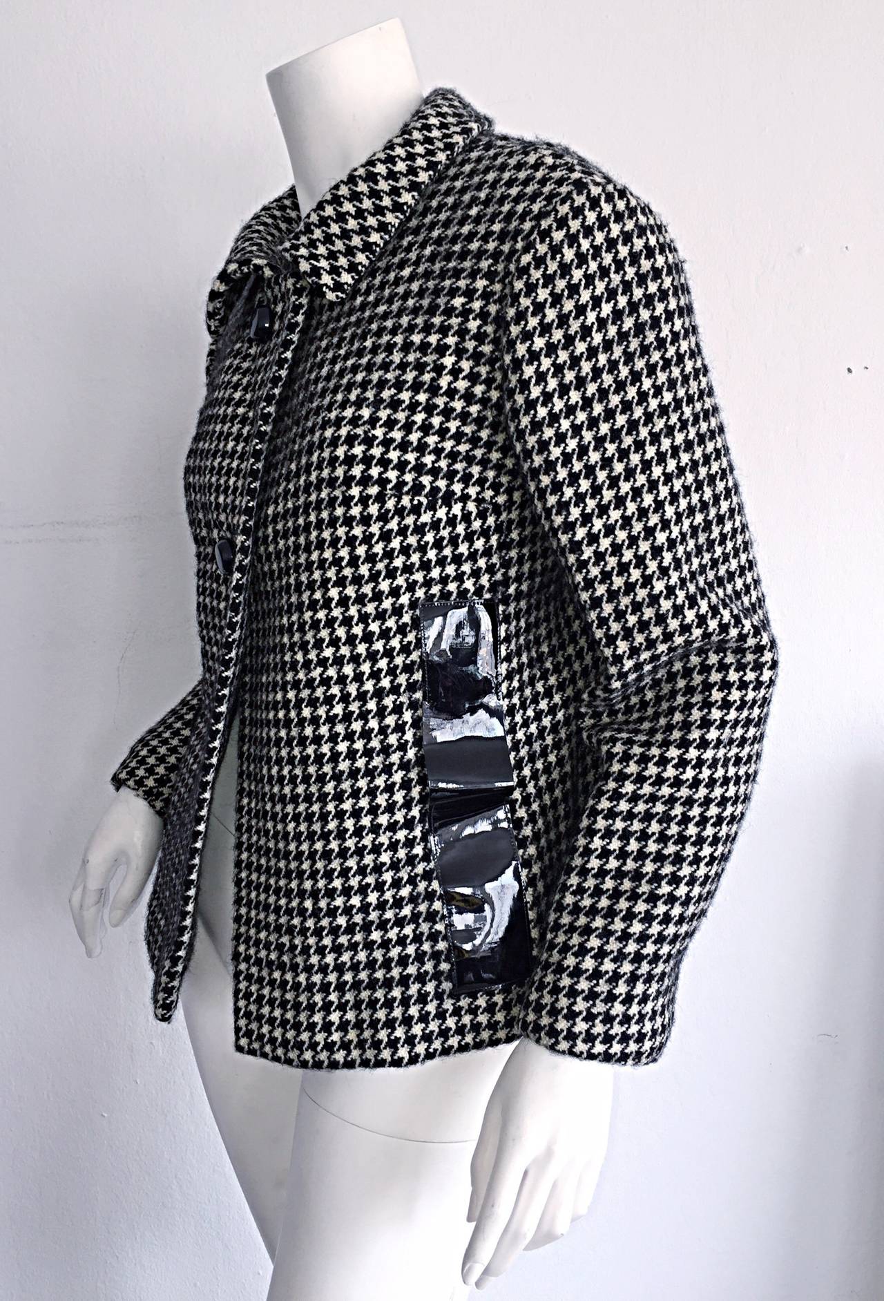 Chaqueta de pata de gallo blanca y negra Pierre Cardin de los años 60 de la Era Espacial en Excelente estado para la venta en San Diego, CA