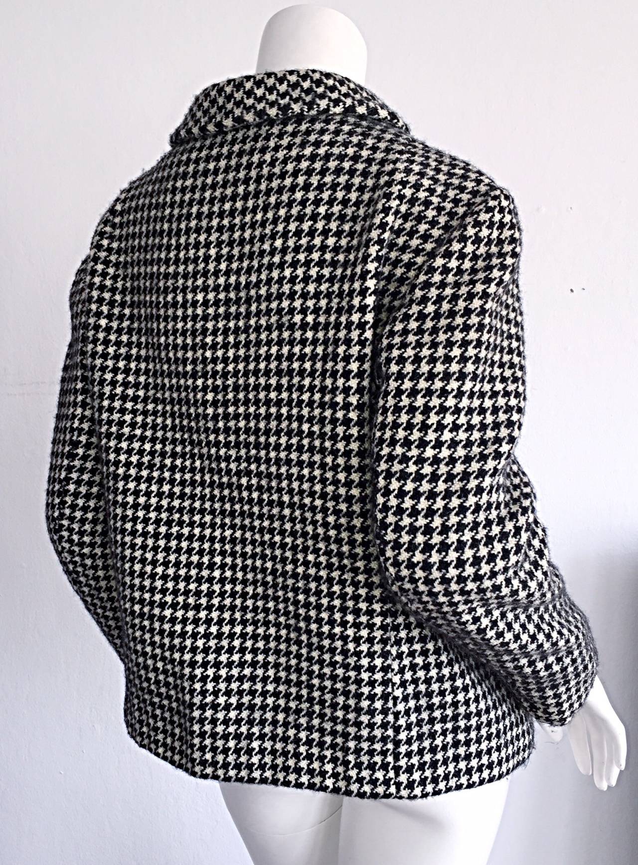 1960s Pierre Cardin Black + White Houndstooth Space Age Jacket In Excellent Condition For Sale In San Diego, CA