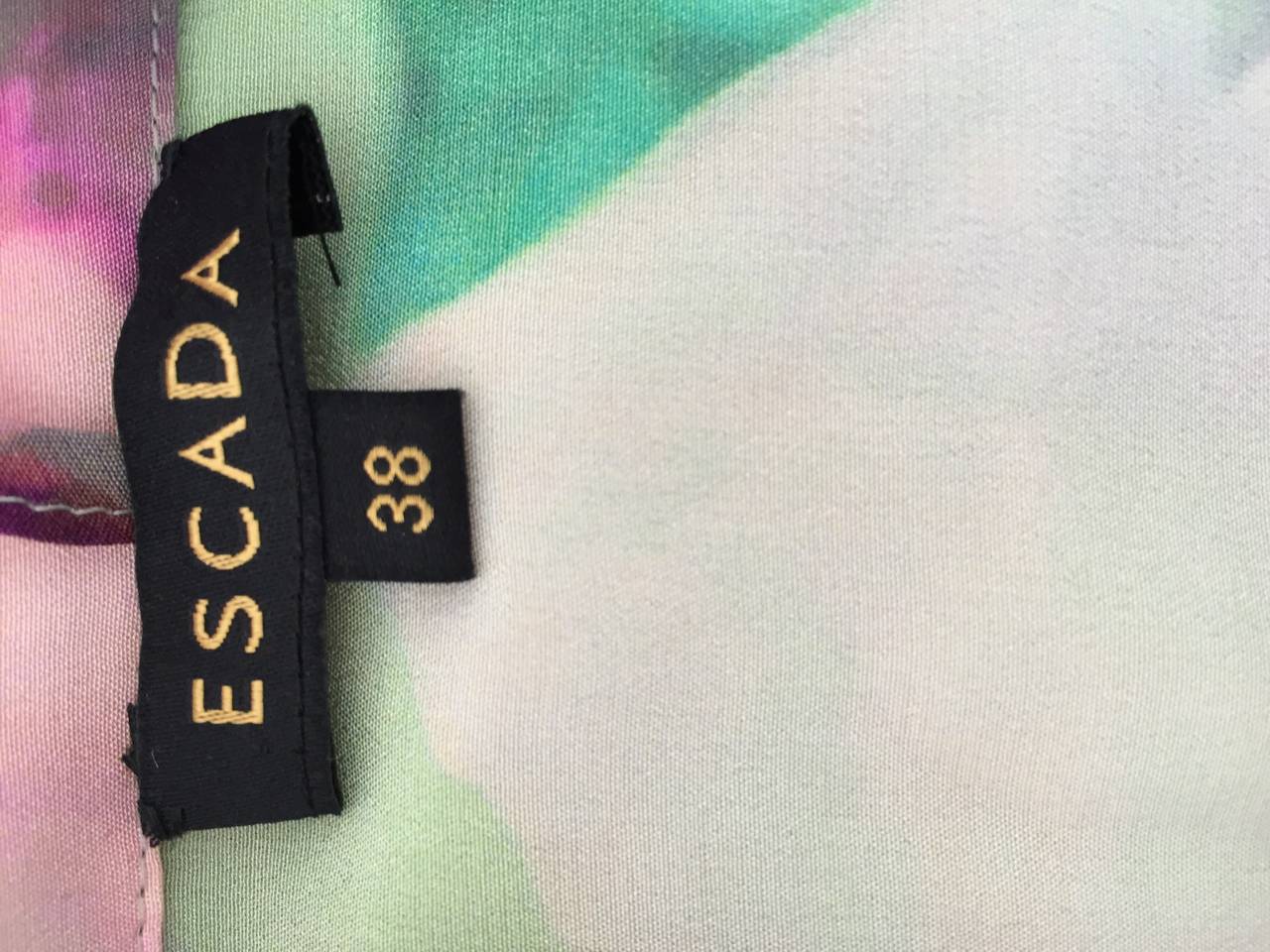 Beautiful Escada Silk Watercolor Blouse w/ Deteachable Neck Tie + Belt For Sale 2