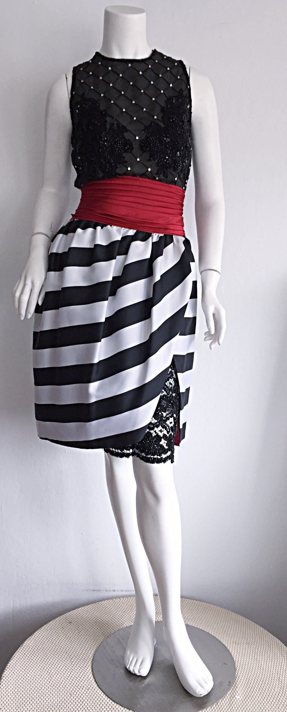 Beautiful Vintage Victoria Royal Ltd. Black + White + Red Lace Bustle Dress For Sale 1