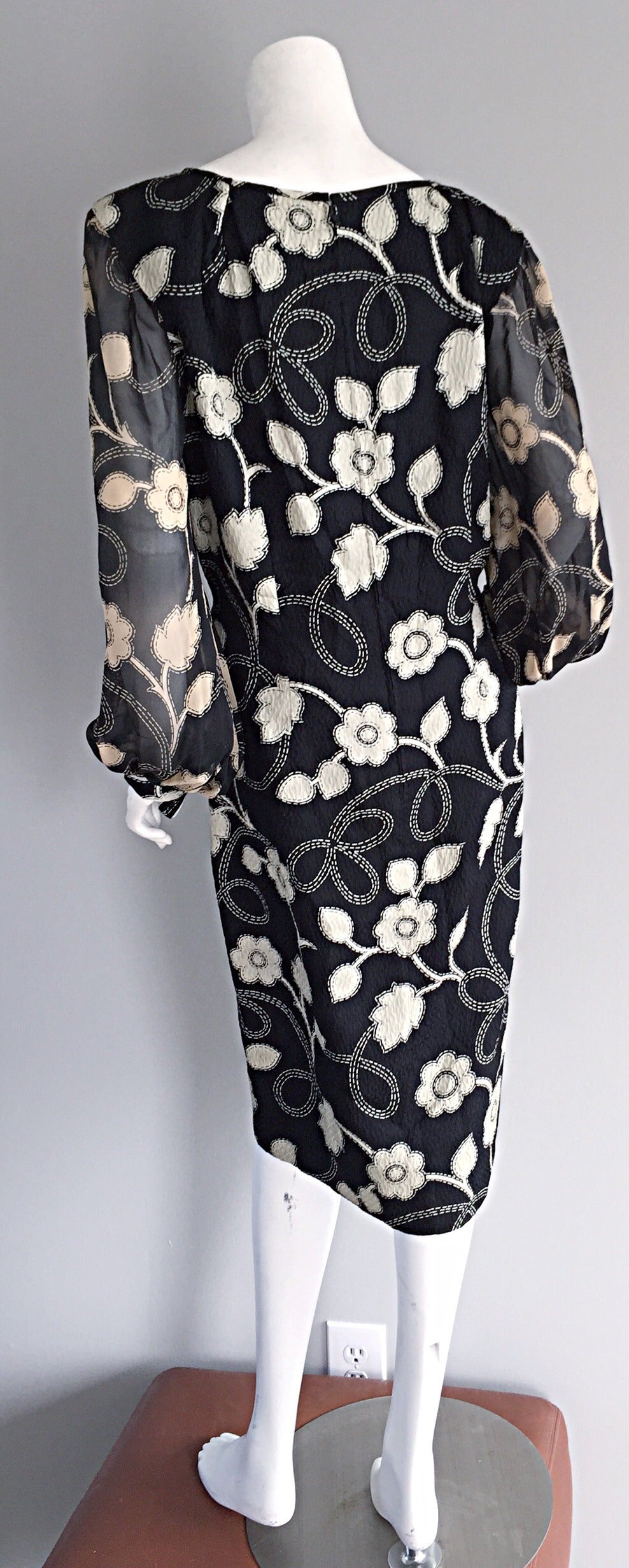 1960s Vintage Pauline Trigere Large Size Black White Flower Dress Billow Sleeves 4
