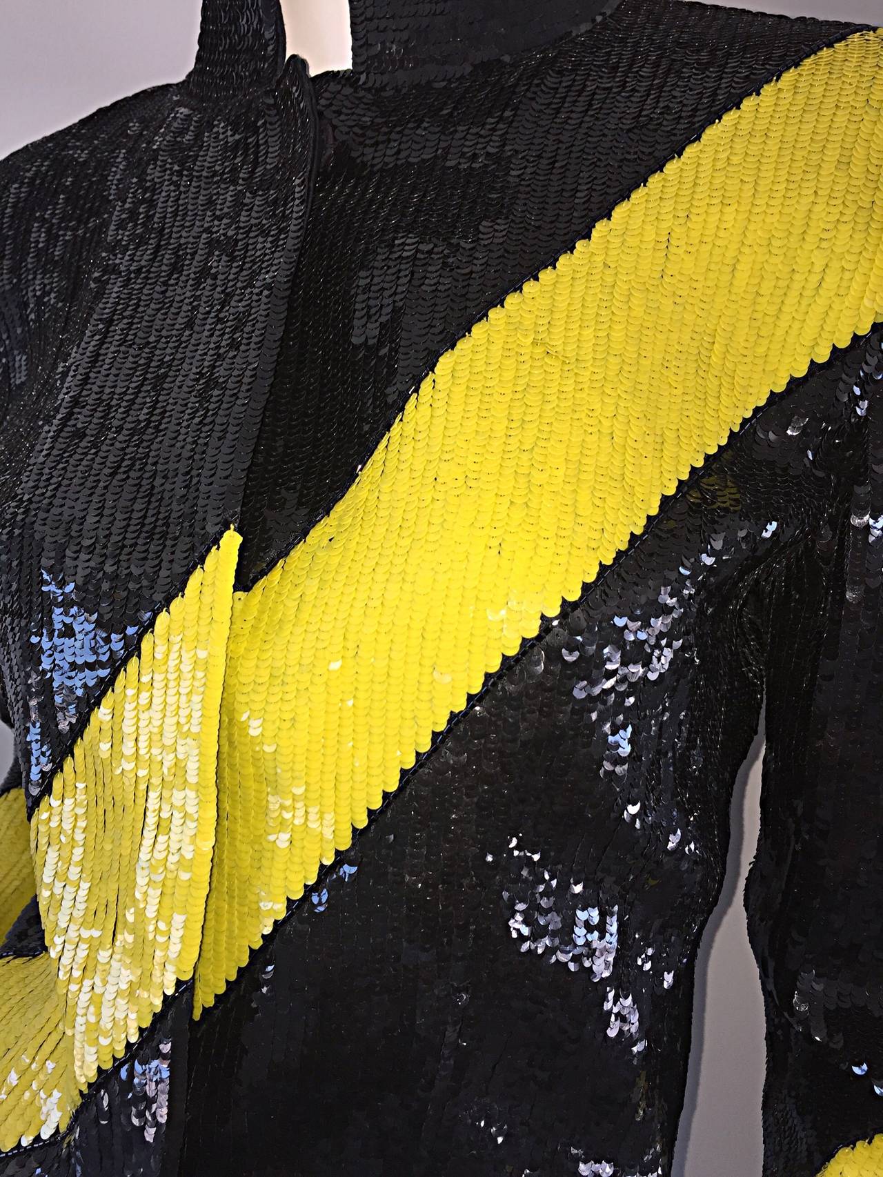 Vintage Carolina Herrera All Over Sequin Black + Yellow ' Caution Tape ' Jacket In Excellent Condition In San Diego, CA