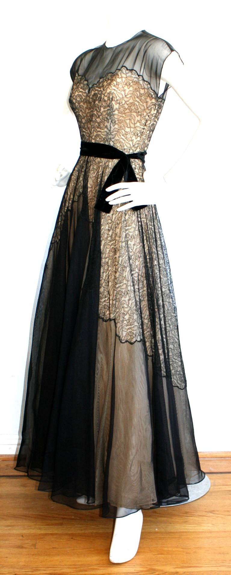 Stunning 1950s Lace Illusion Black & Nude Vintage Evening Gown 3