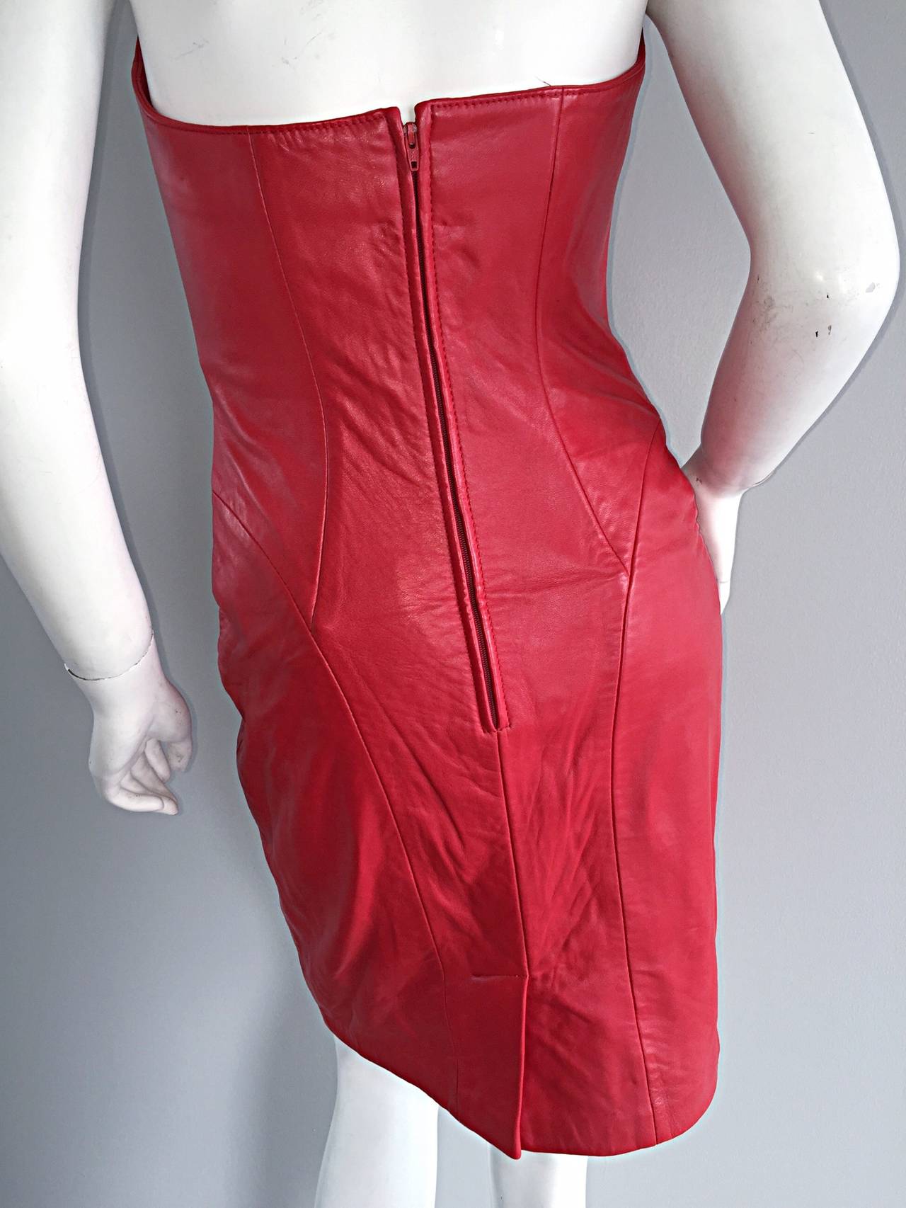 Michael Hoban for North Beach Leather Vintage Lipstick Red BodyCon Dress In Excellent Condition In San Diego, CA