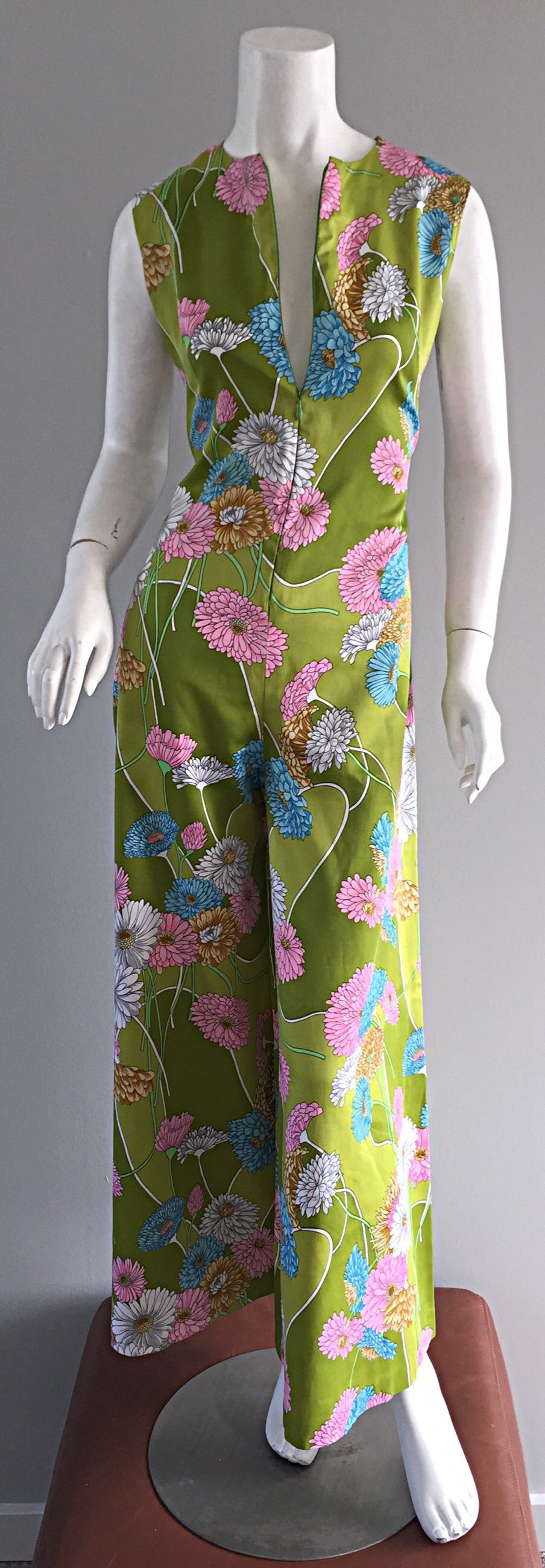 Late 1960s / Early 1970s 3 - D Culottes / Bell Bottom Vintage Daisy ...