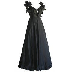 Gorgeous Vintage Oscar de la Renta Off-Shoulder Black Ball Gown 11