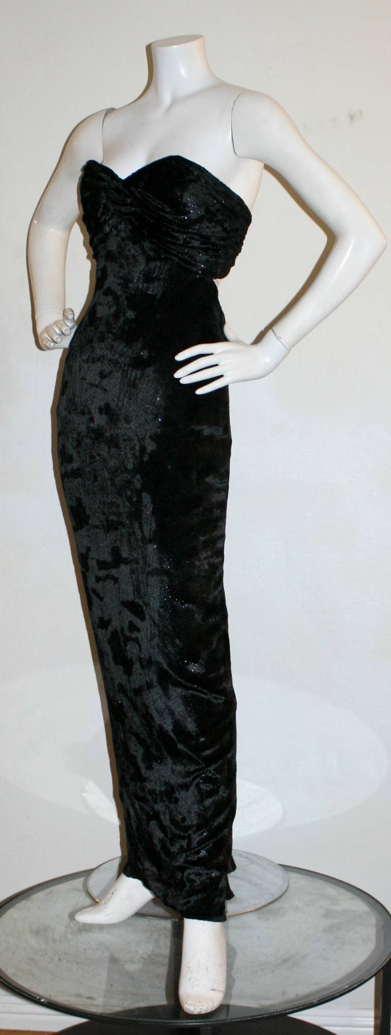 Sexy Vicky Tiel Vintage Gown Black Crushed Sparkle Velvet w/ Open Back In Excellent Condition In San Diego, CA