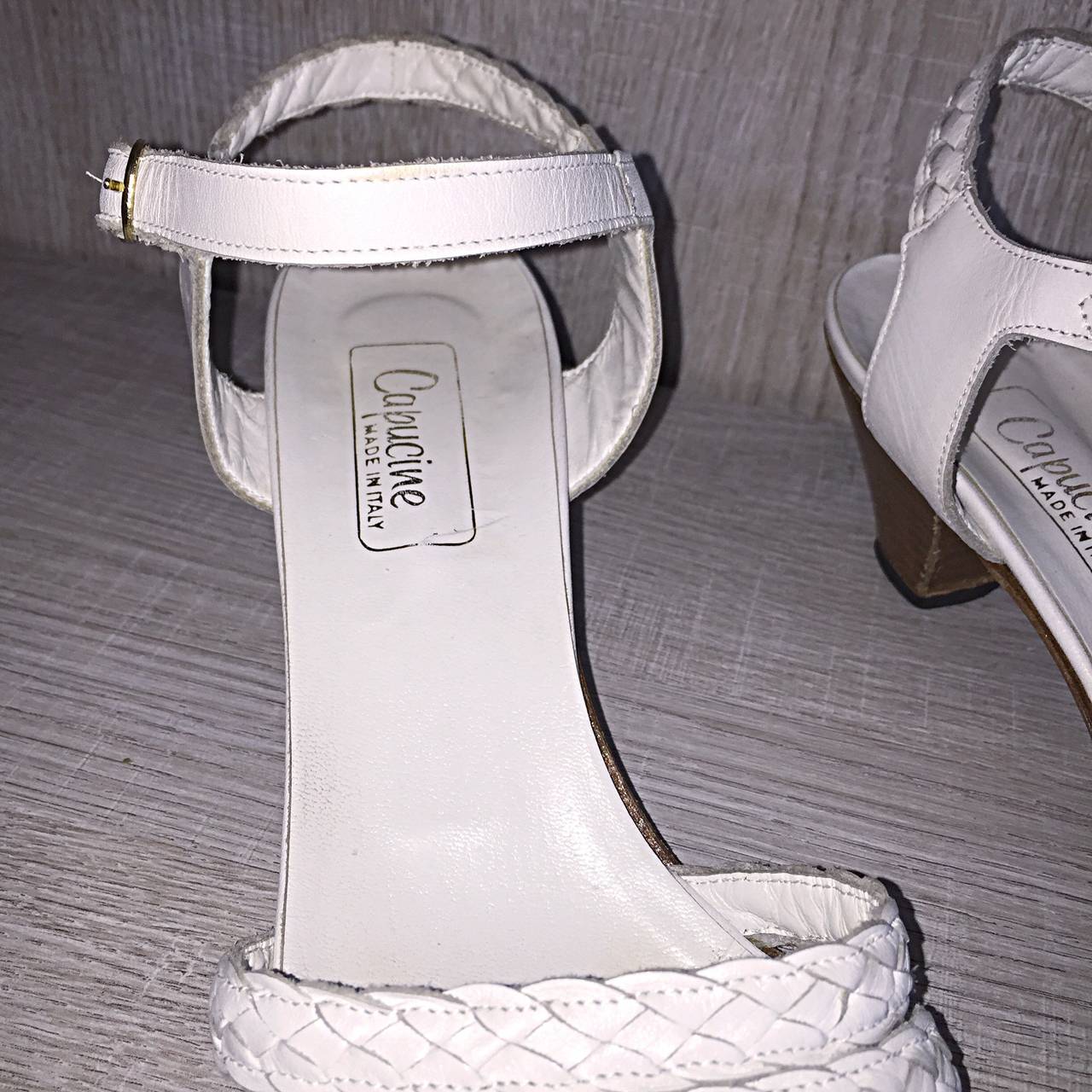 1960 Vintage Capucine Sz. 40 / 9.5 - 10 Bianco Pelle Sandali Tacchi Scarpe Italia In condizioni ottime in vendita a San Diego, CA