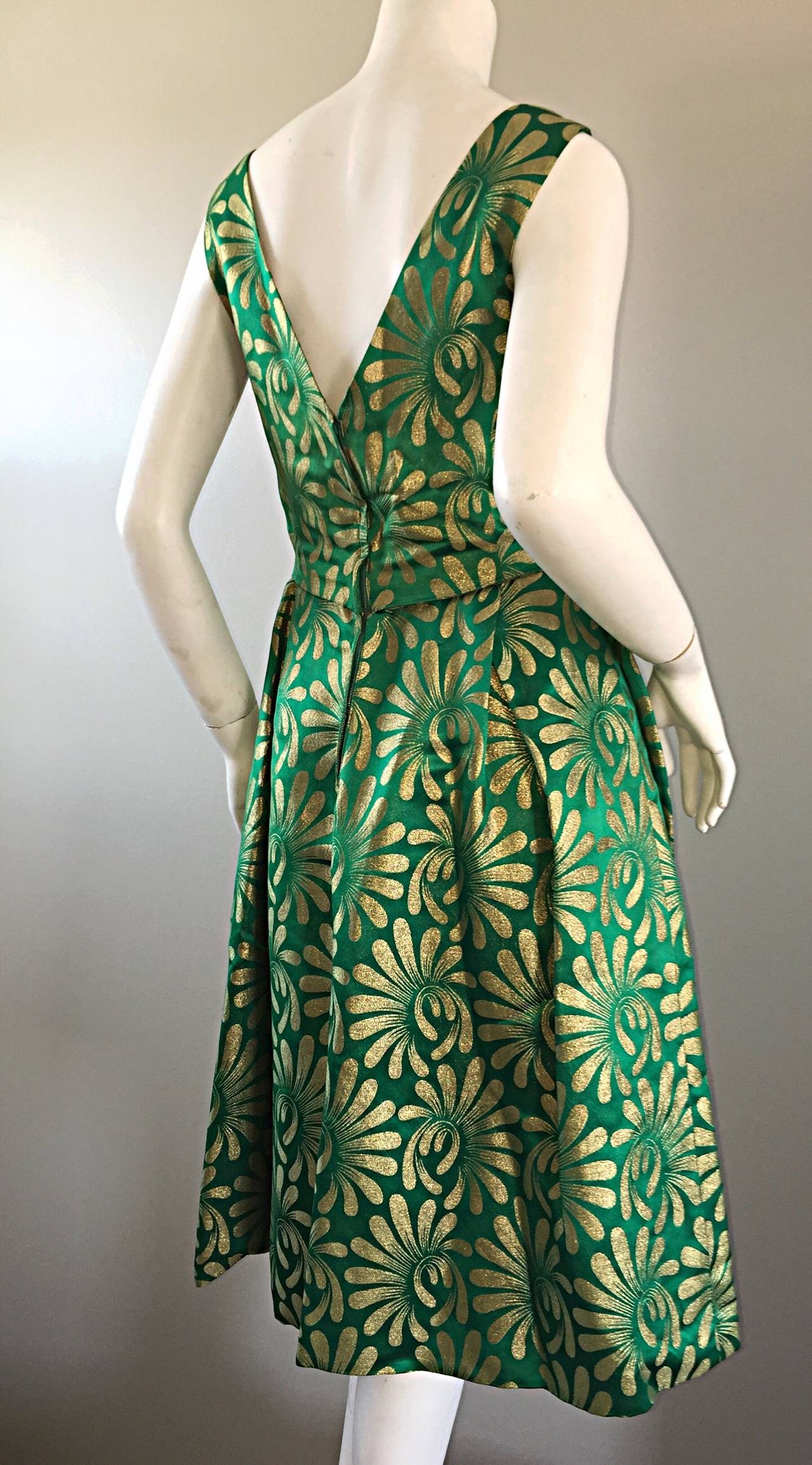 1950s 50s Vintage Blauner for Bonwit Teller Green + Gold ' New Look ' Silk Dress 2