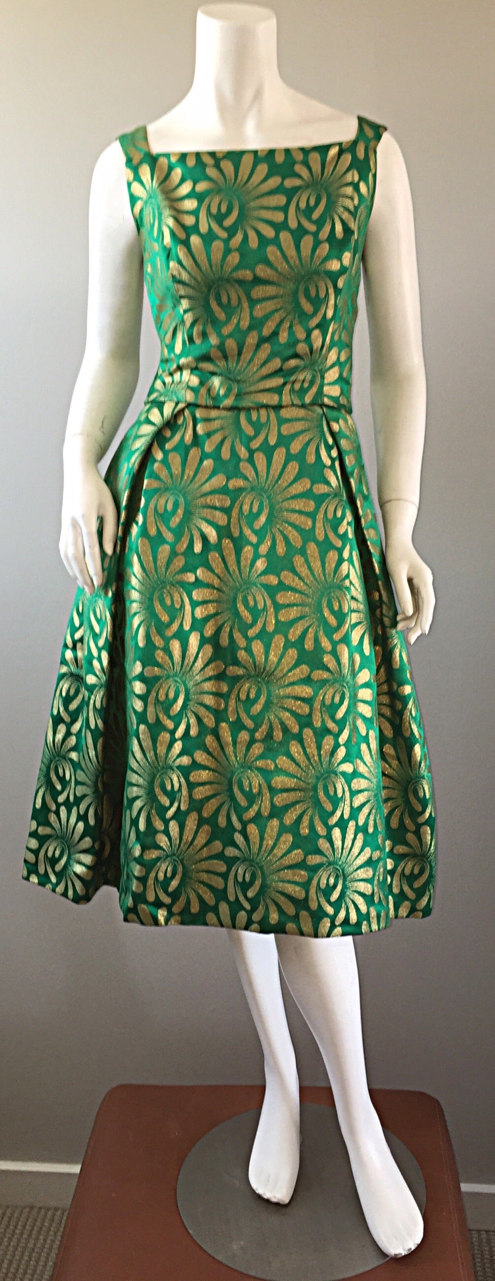 1950s 50s Vintage Blauner for Bonwit Teller Green + Gold ' New Look ' Silk Dress 3