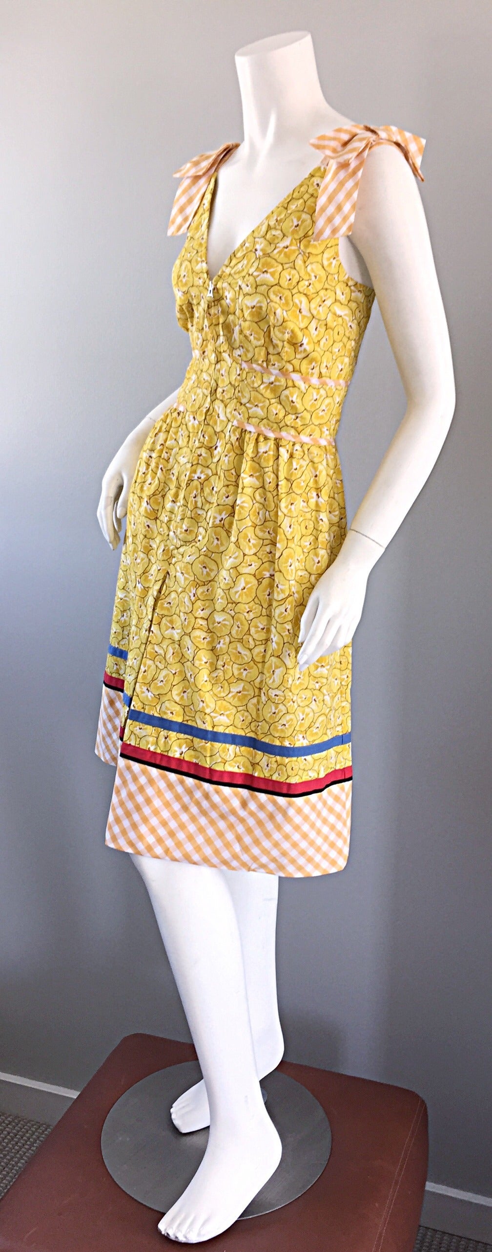 Cacharel Robe de jour chic à imprimé coquelicot et fleurs vichy, années 90 Pour femmes en vente