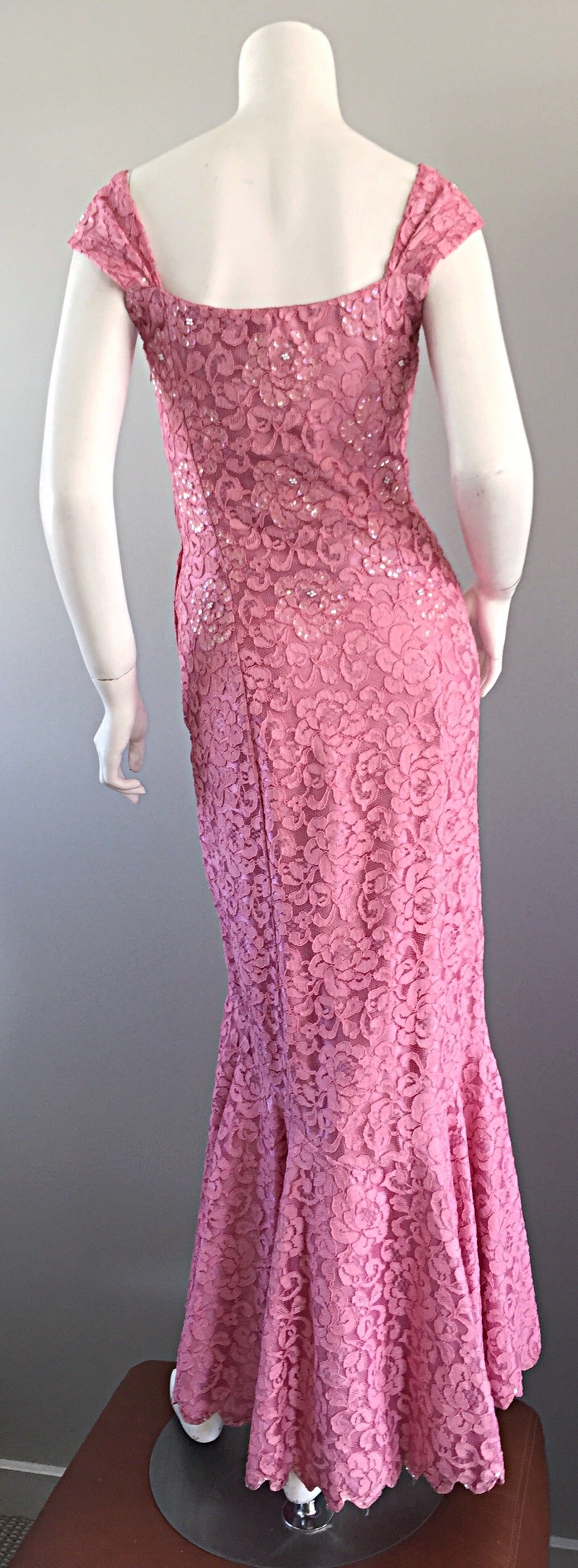 Gorgeous 1950s 50s Couture Pink Vintage Mermaid Dress w/ Chantilly Lace + Sequin In Excellent Condition For Sale In San Diego, CA