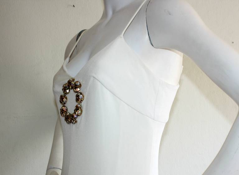 Beautiful 1970s Vintage Oscar de la Renta White Jewel Gown Perfect Wedding Dress In Excellent Condition In San Diego, CA