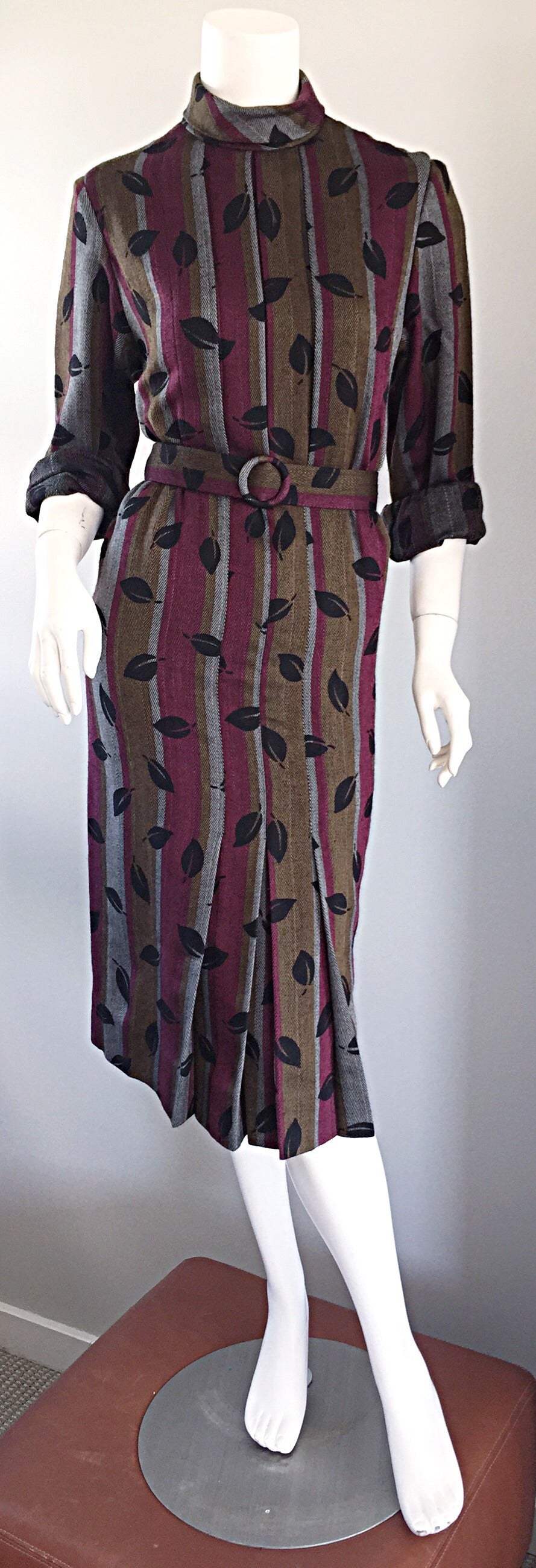 Vintage Piccoli Made in Italy ' Leaves + Herringbone ' Wool Dress w/ Belt In Excellent Condition For Sale In San Diego, CA