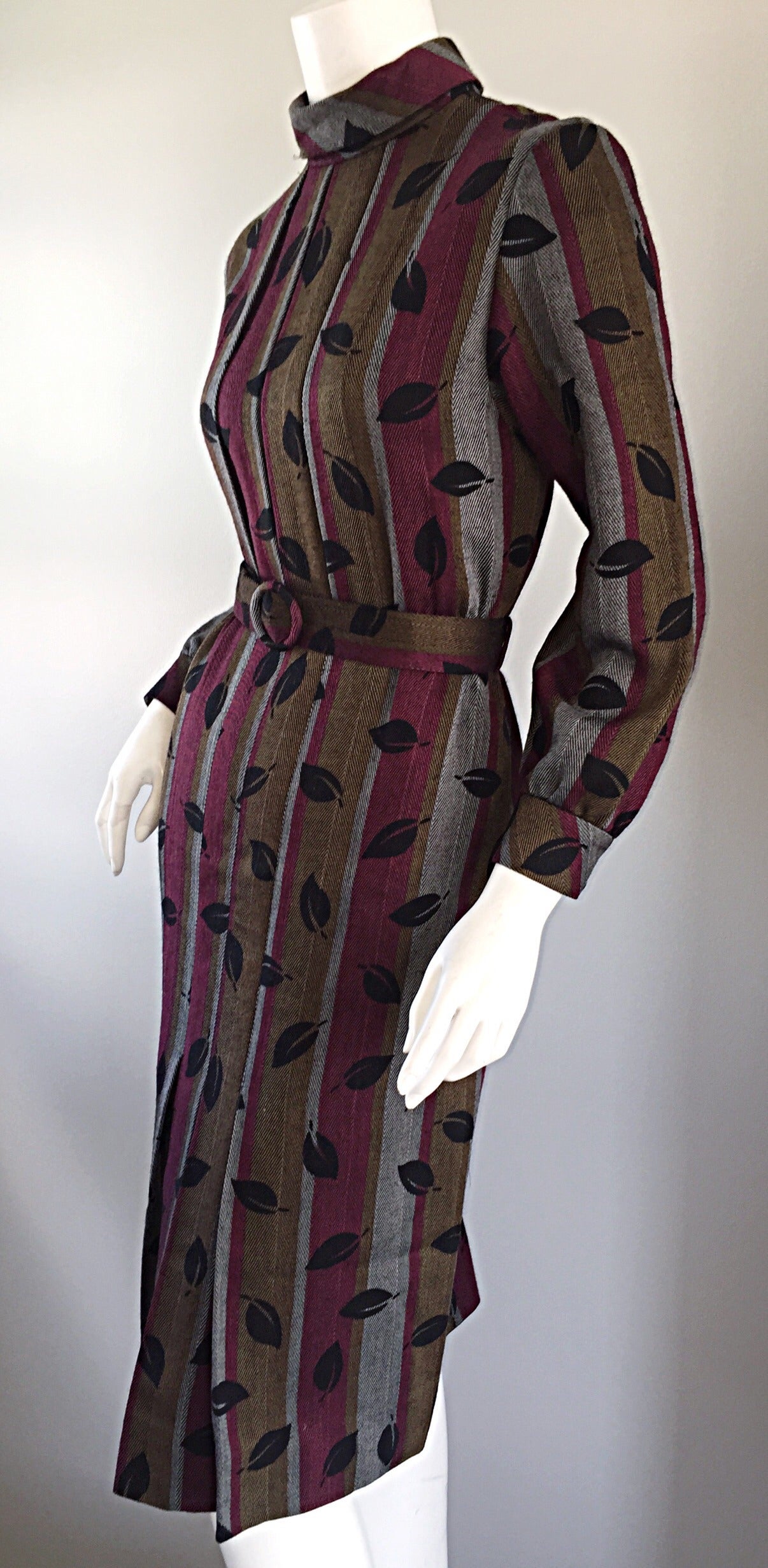 Women's Vintage Piccoli Made in Italy ' Leaves + Herringbone ' Wool Dress w/ Belt For Sale