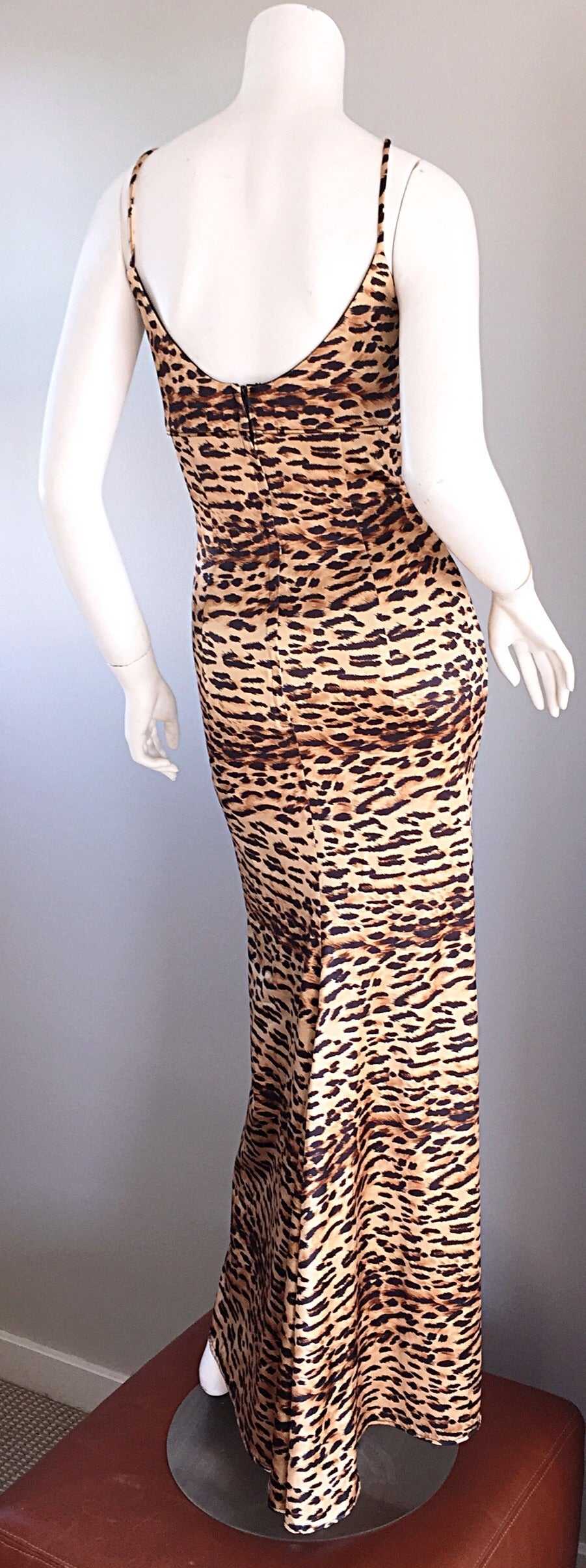 Iconic and Rare 1990s Dolce & Gabbana Leopard Print Vintage Bodycon Dress In Excellent Condition In San Diego, CA