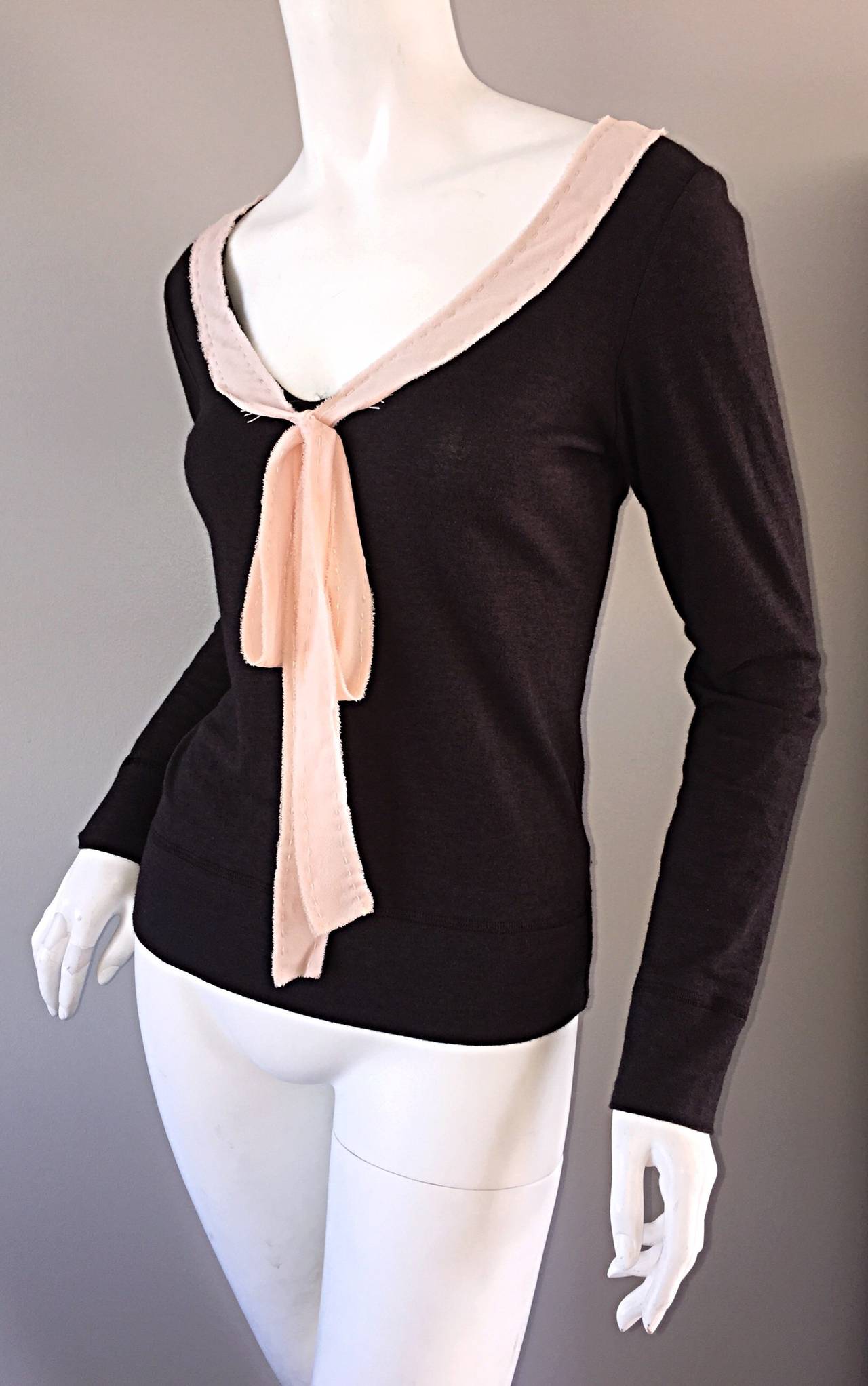 Moschino Cheap And Chic Brown + Pink Wool & Cotton Sweater Top w/  Bow In Excellent Condition In San Diego, CA