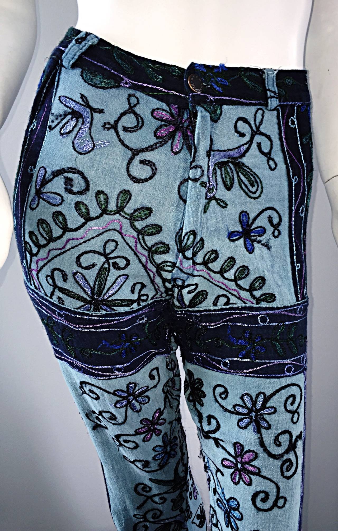 Amazing 1970s 70s Embroidered Boho Flared Leg Vintage Denim Blue Jeans In Excellent Condition In San Diego, CA