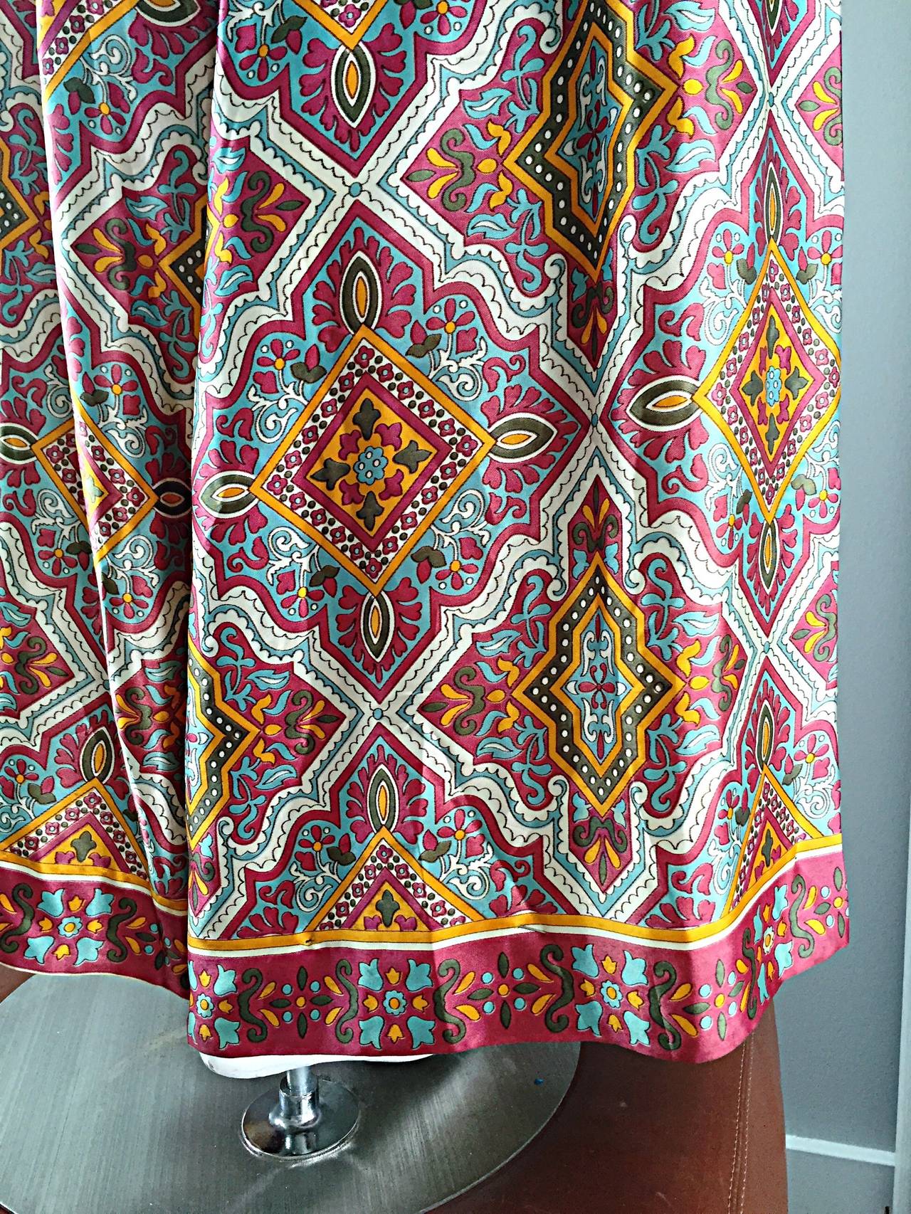 Amazing 1960s 60s Roberta Lynn Silk Ethnic / Indian Print Vintage Silk Jumpsuit In Excellent Condition In San Diego, CA