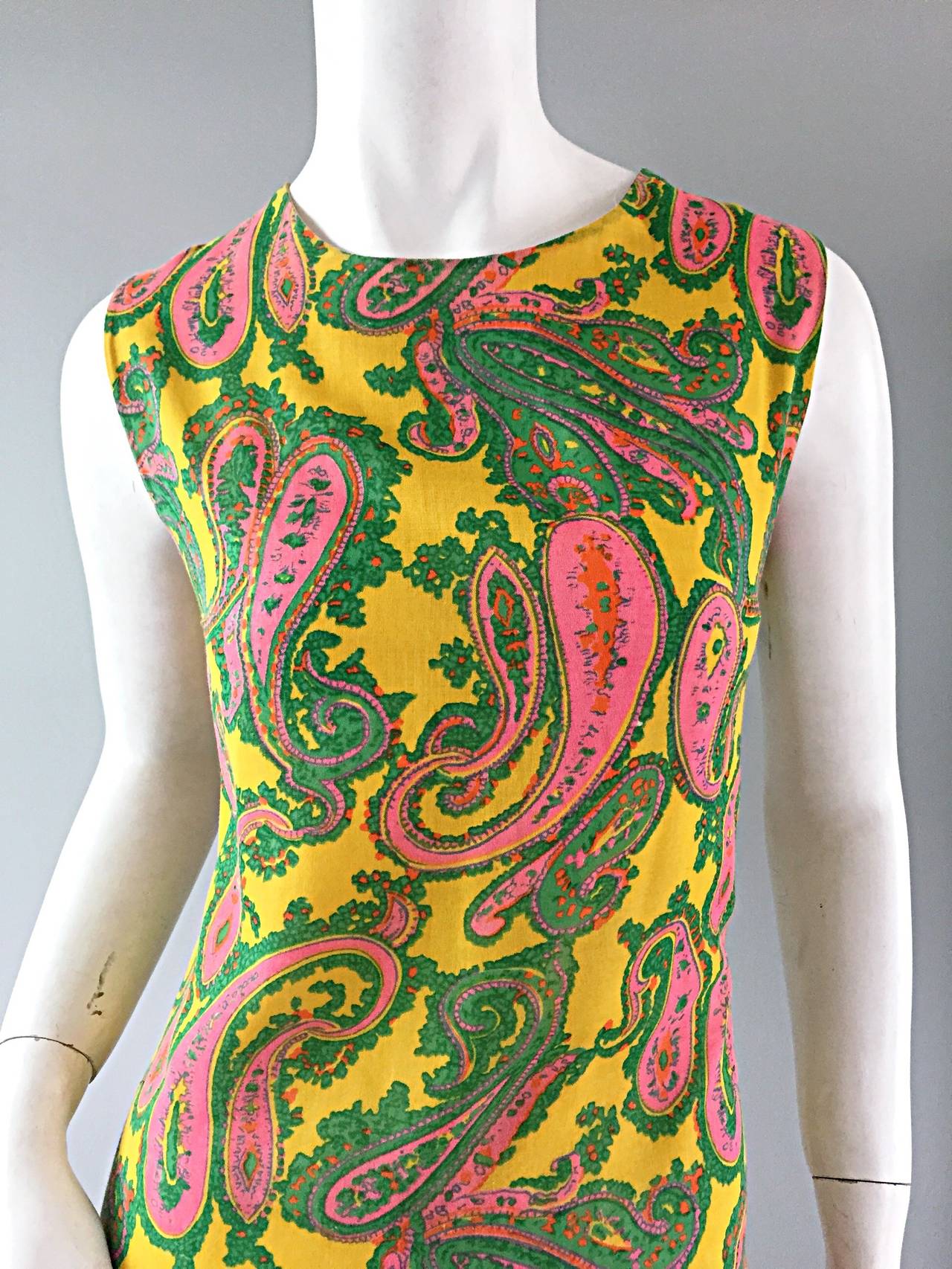 Brown 1960s Yellow  Large Size Pink Green Paisley Mod Retro Vintage Cotton Shift Dress For Sale