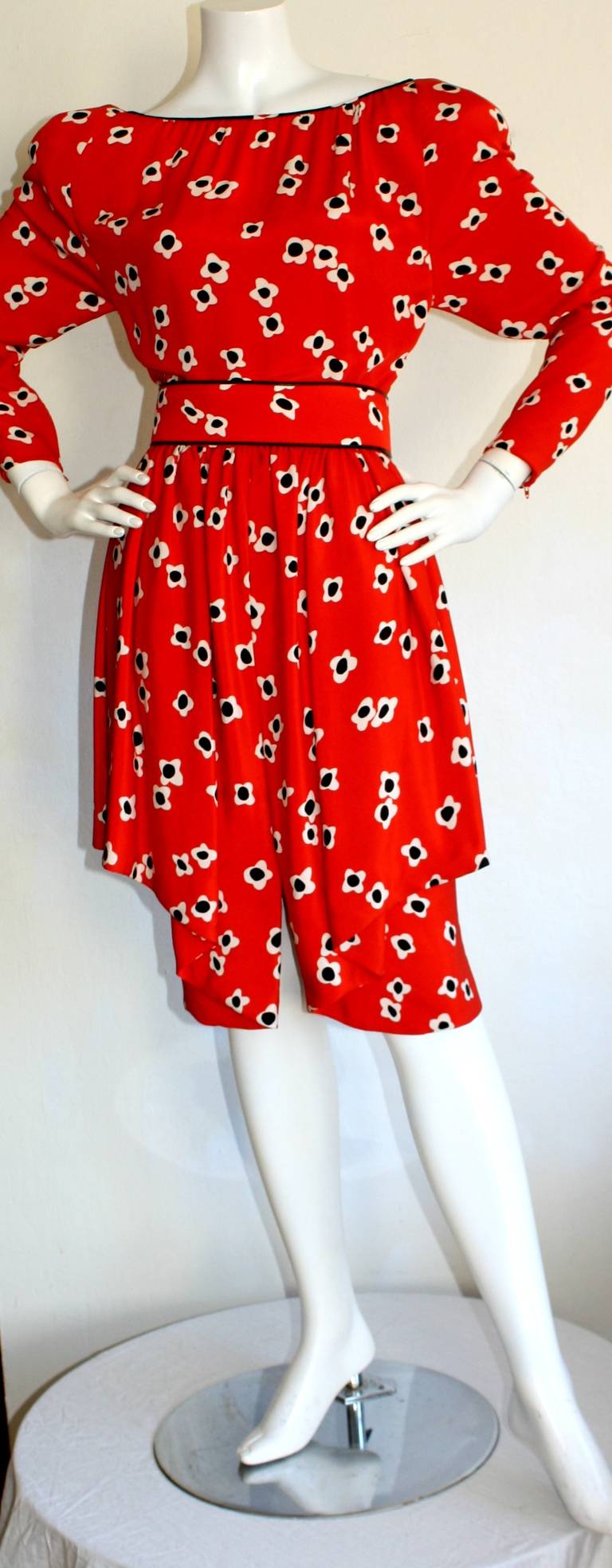 James Galanos Vintage Red Poppy Print Belted Silk Dress In Excellent Condition In San Diego, CA